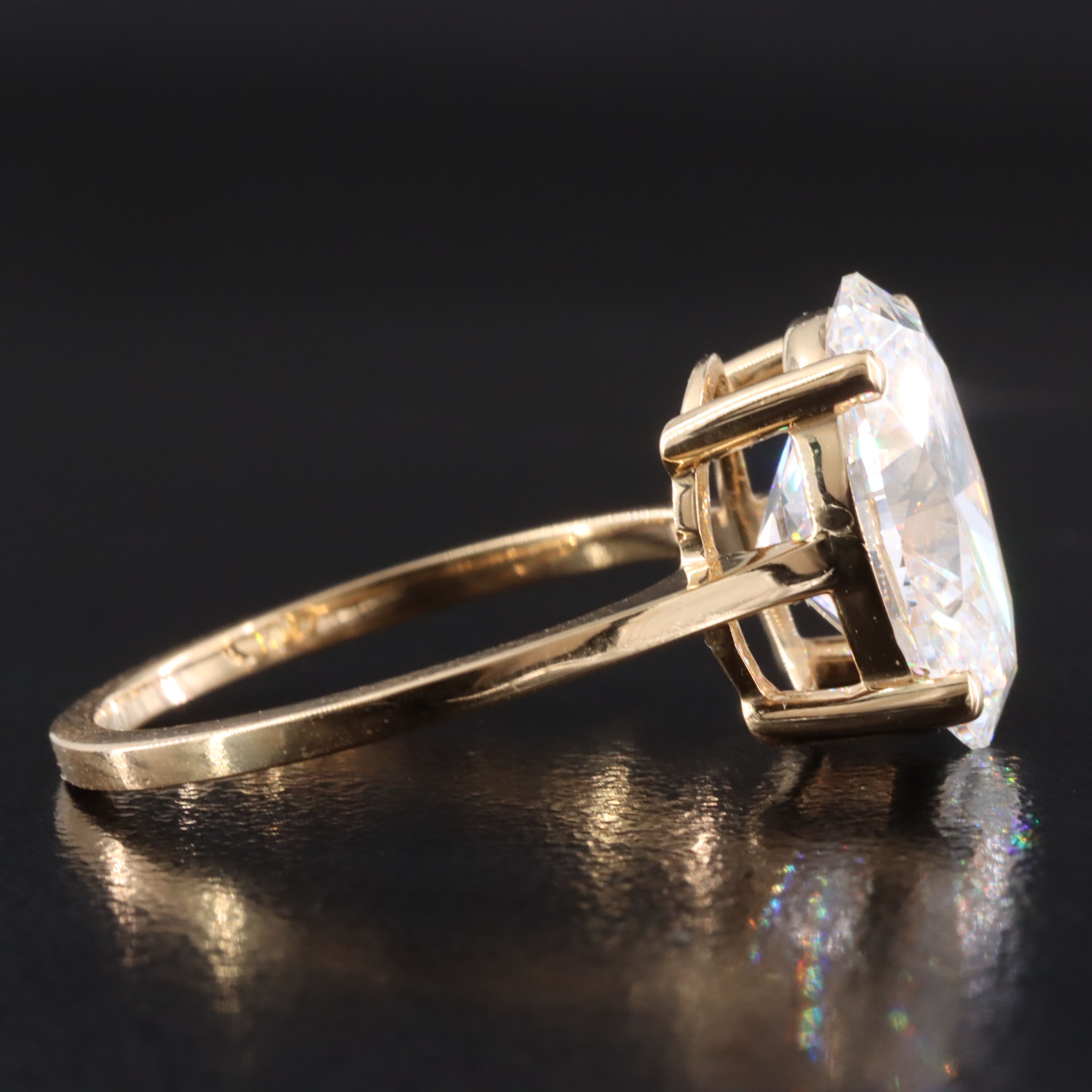 18K 4.08 CT Lab Grown Diamond Solitaire Ring with IGI Report