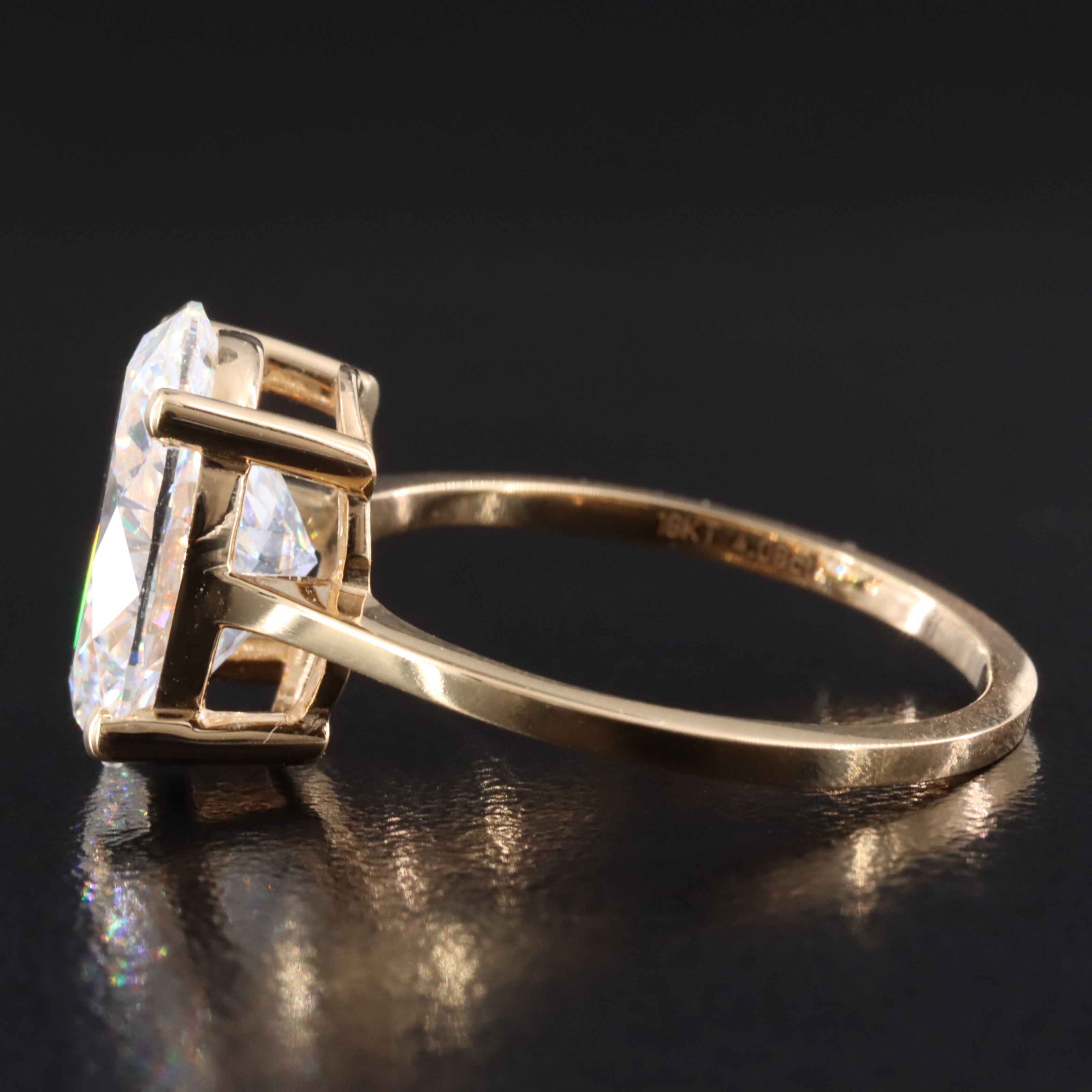 18K 4.08 CT Lab Grown Diamond Solitaire Ring with IGI Report