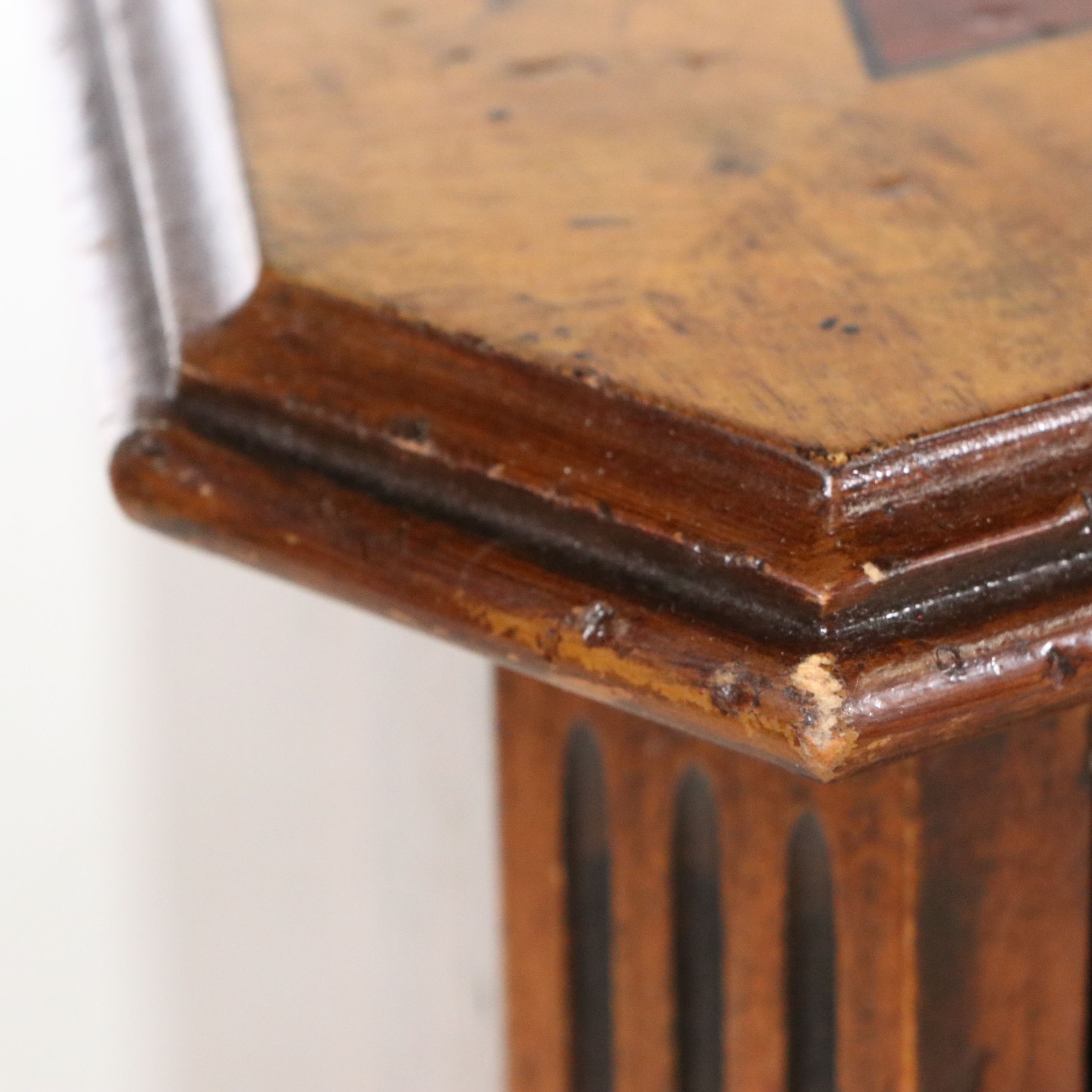 Yorkshire House, Inc. Mahogany Chest of Drawers