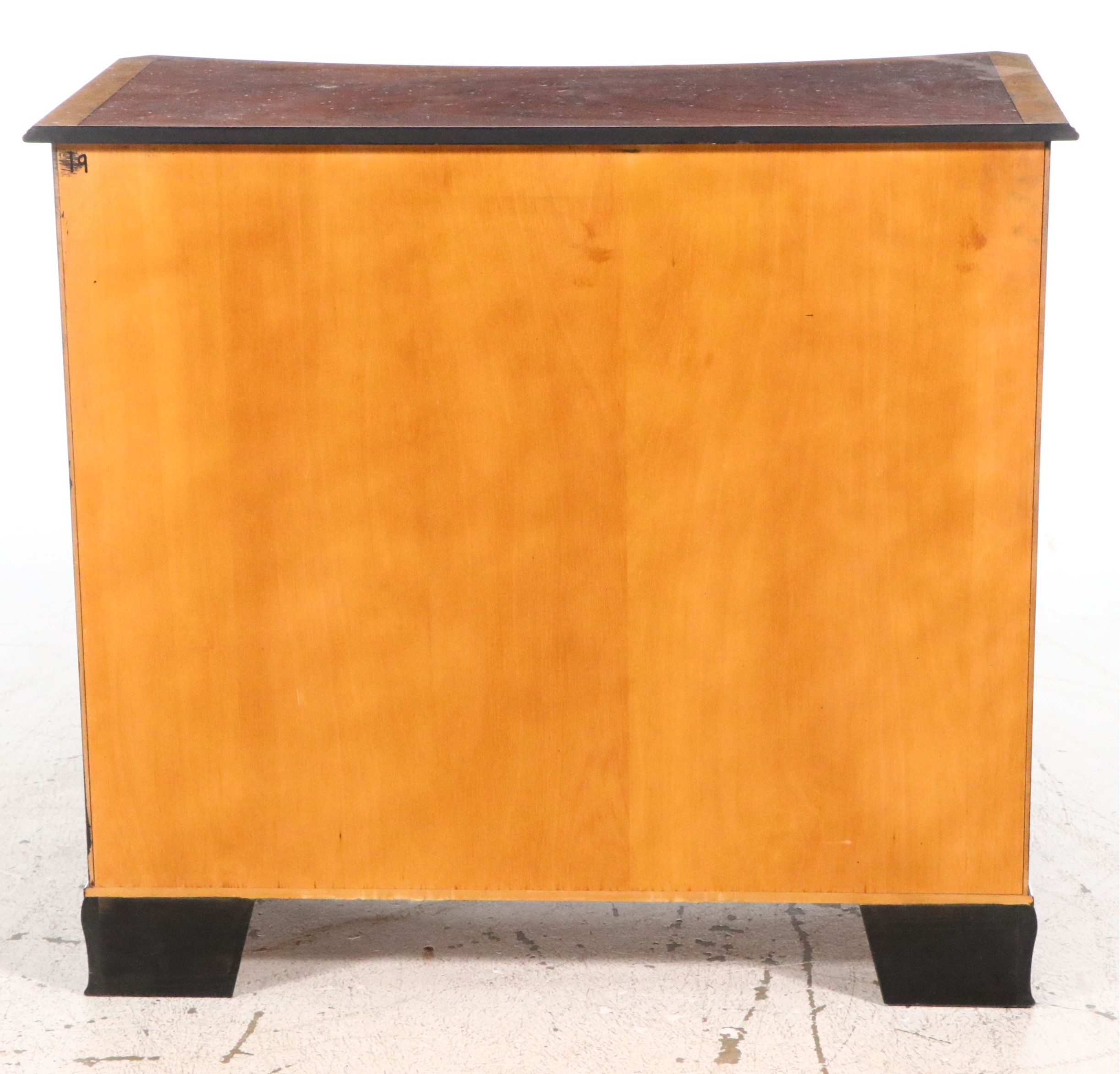 Yorkshire House, Inc. Mahogany Chest of Drawers