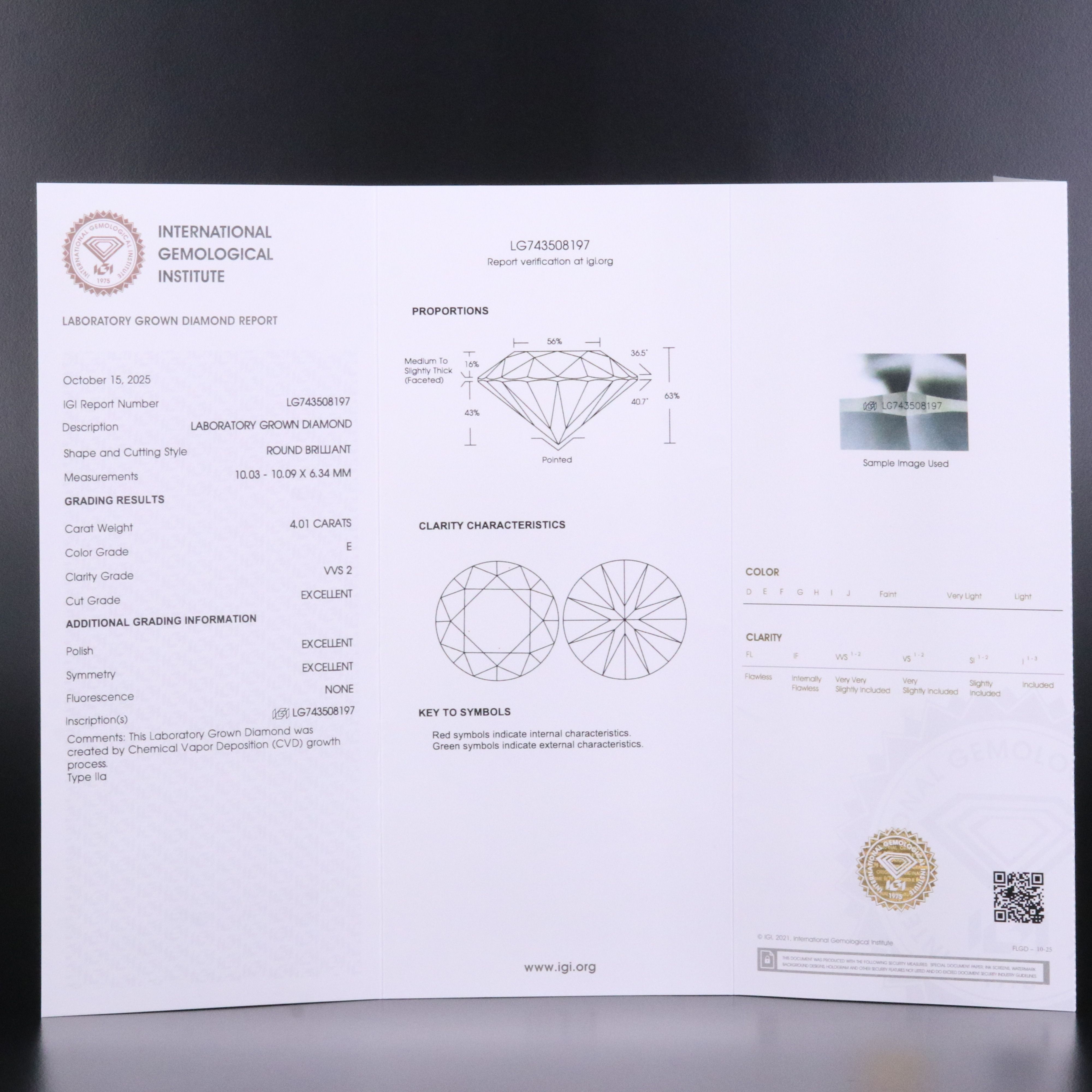 18K 4.01 CT Lab Grown Diamond Solitaire Ring with IGI Report