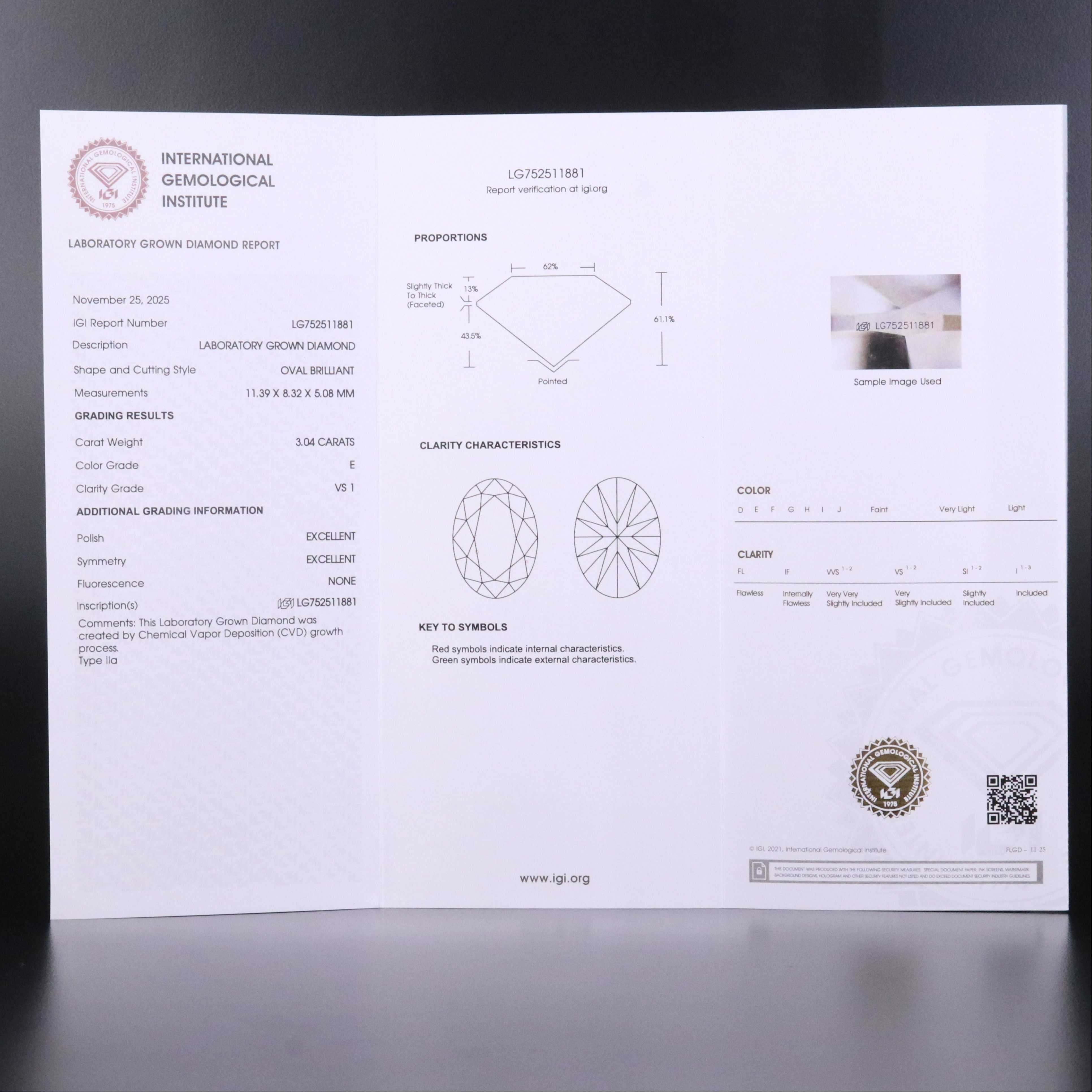 18K 3.04 CT Lab Grown Diamond Solitaire Ring with IGI Report