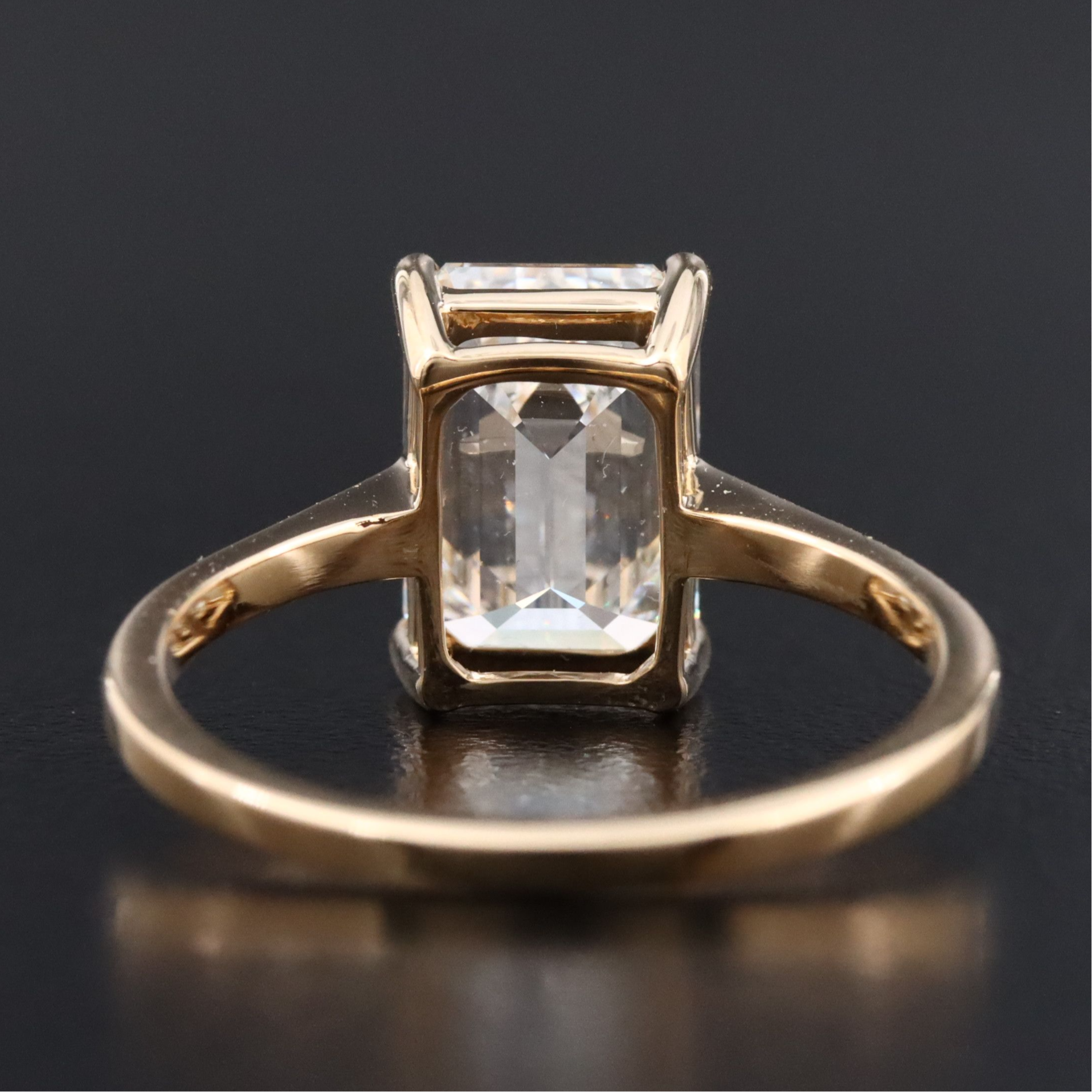 18K 3.00 CT Lab Grown Diamond Solitaire Ring with IGI Report