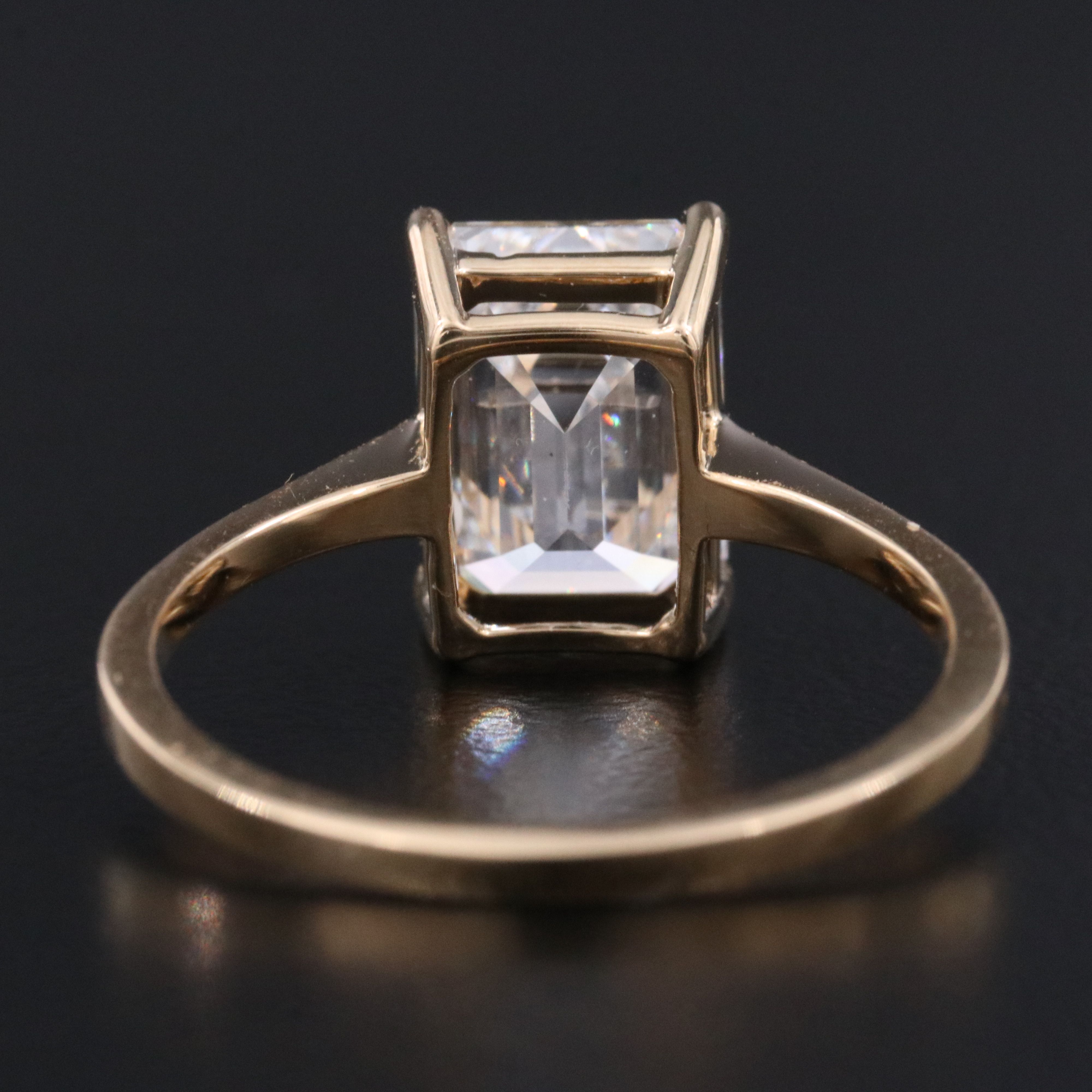 18K 2.87 CT Lab Grown Diamond Solitaire Ring with IGI Report