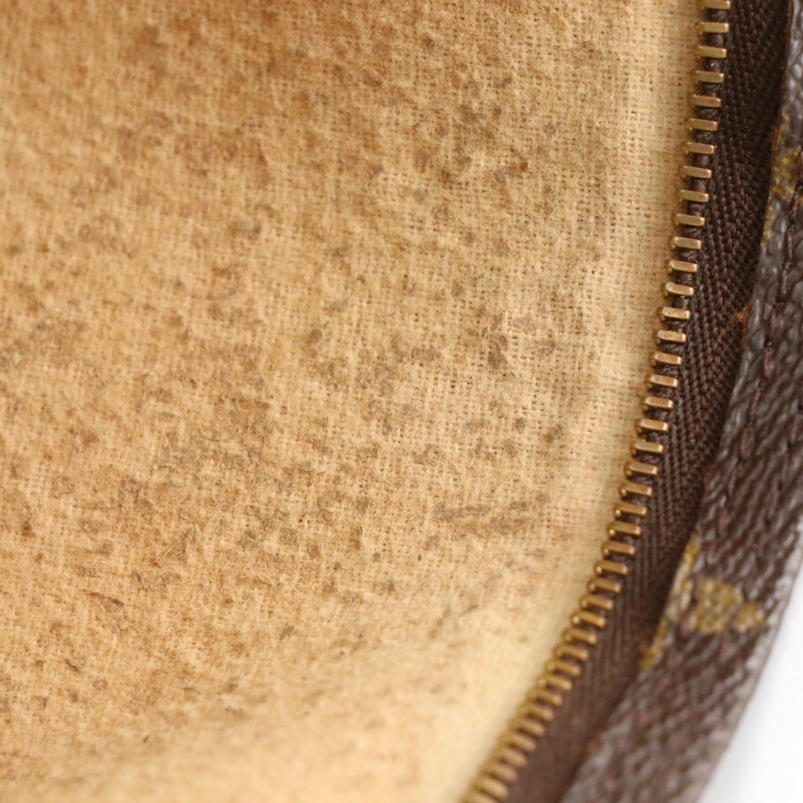 Louis Vuitton Bucket Bag Pouch in Monogram Canvas