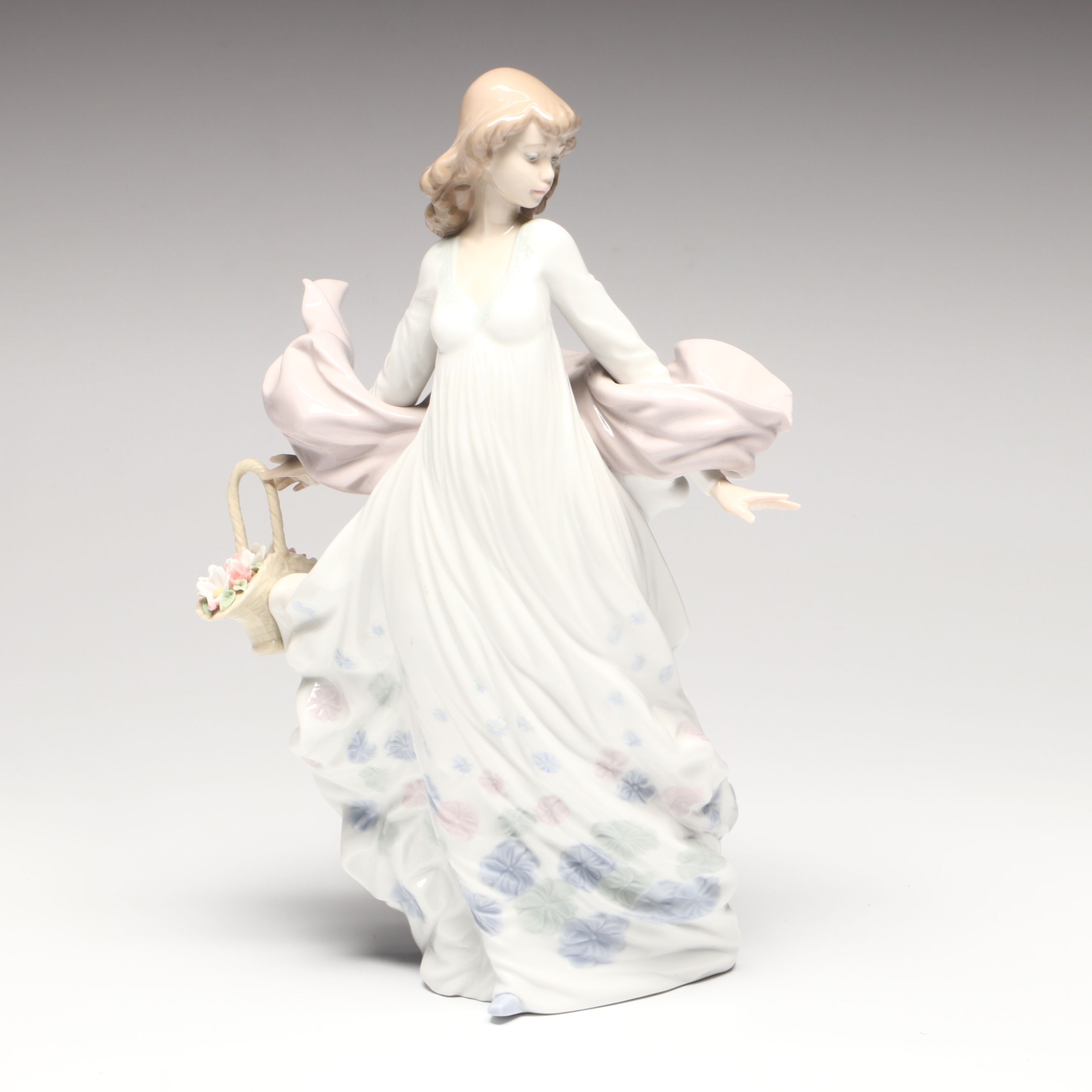 Lladró "Spring Splendor" Porcelain Woman Figurine, Late 20th Century