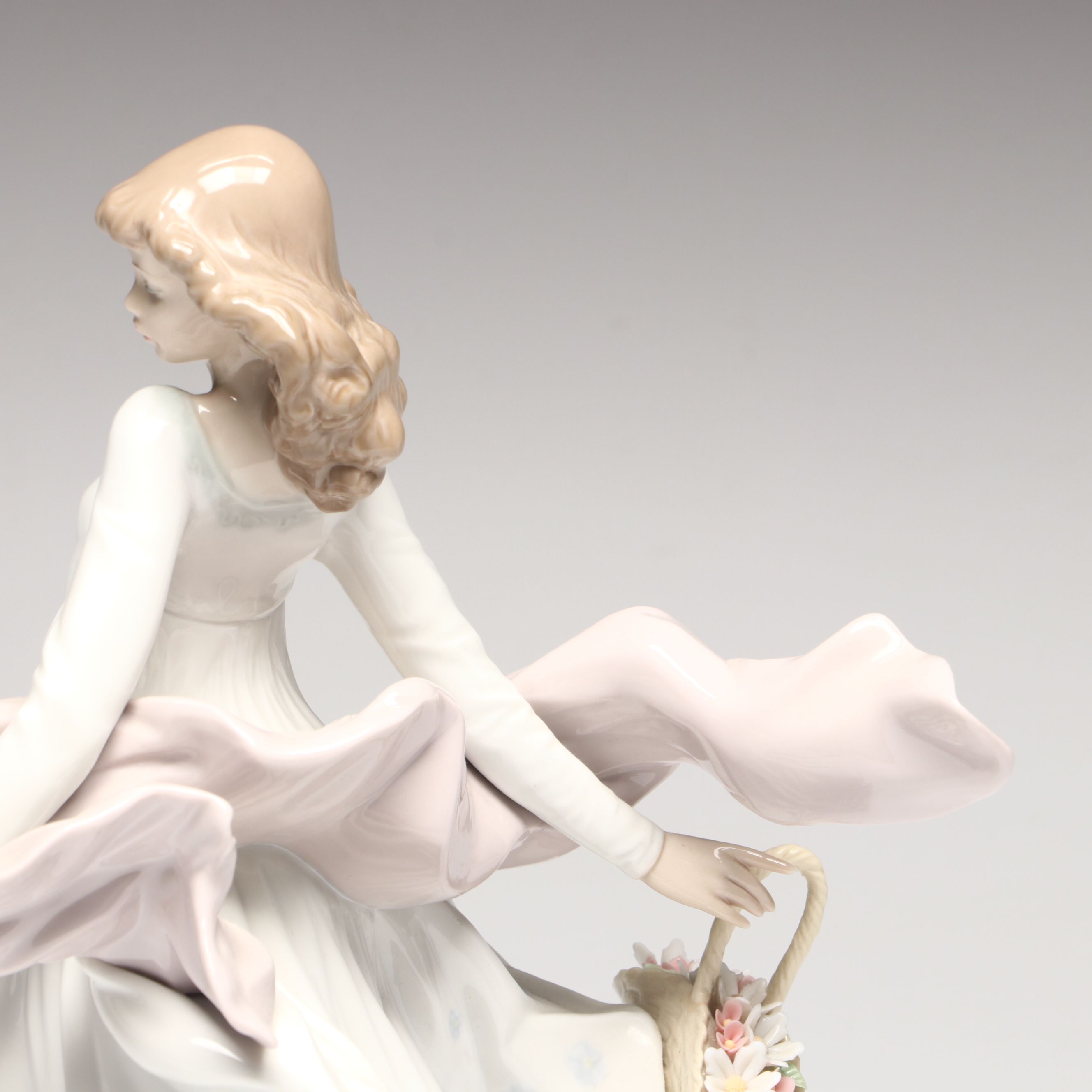 Lladró "Spring Splendor" Porcelain Woman Figurine, Late 20th Century