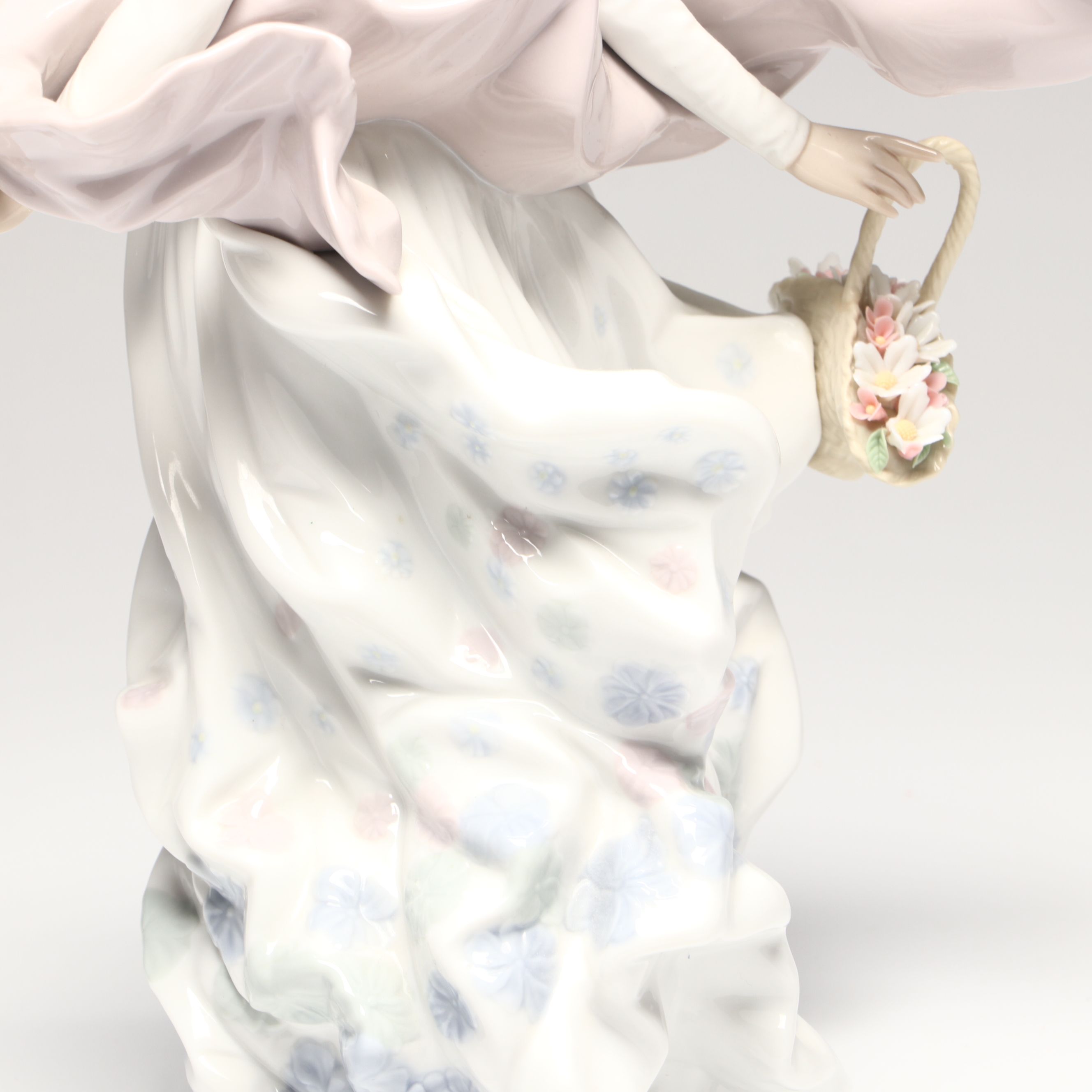 Lladró "Spring Splendor" Porcelain Woman Figurine, Late 20th Century