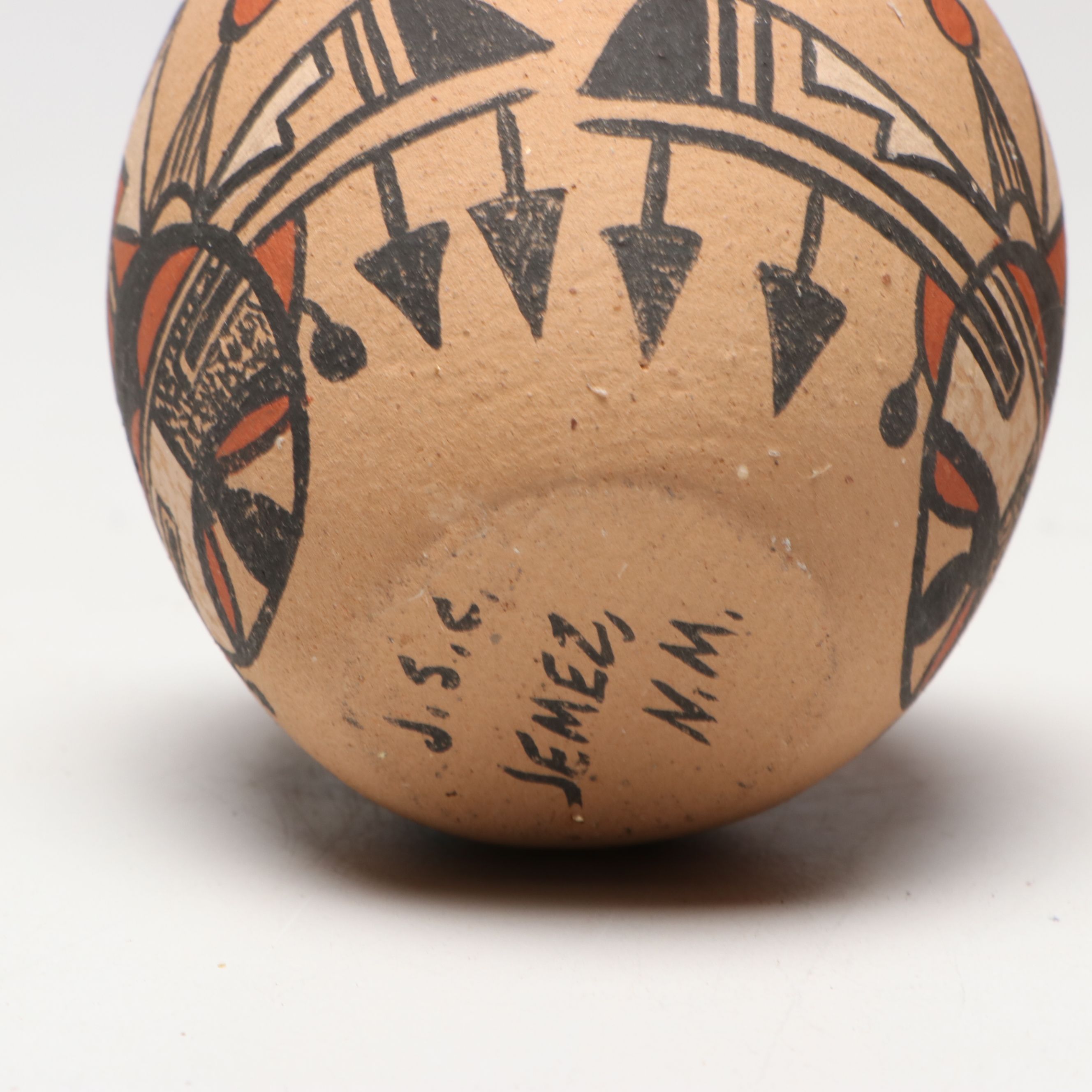 B. Toya Jemez Pueblo Earthernware Seed Pot with Earthenware Vases