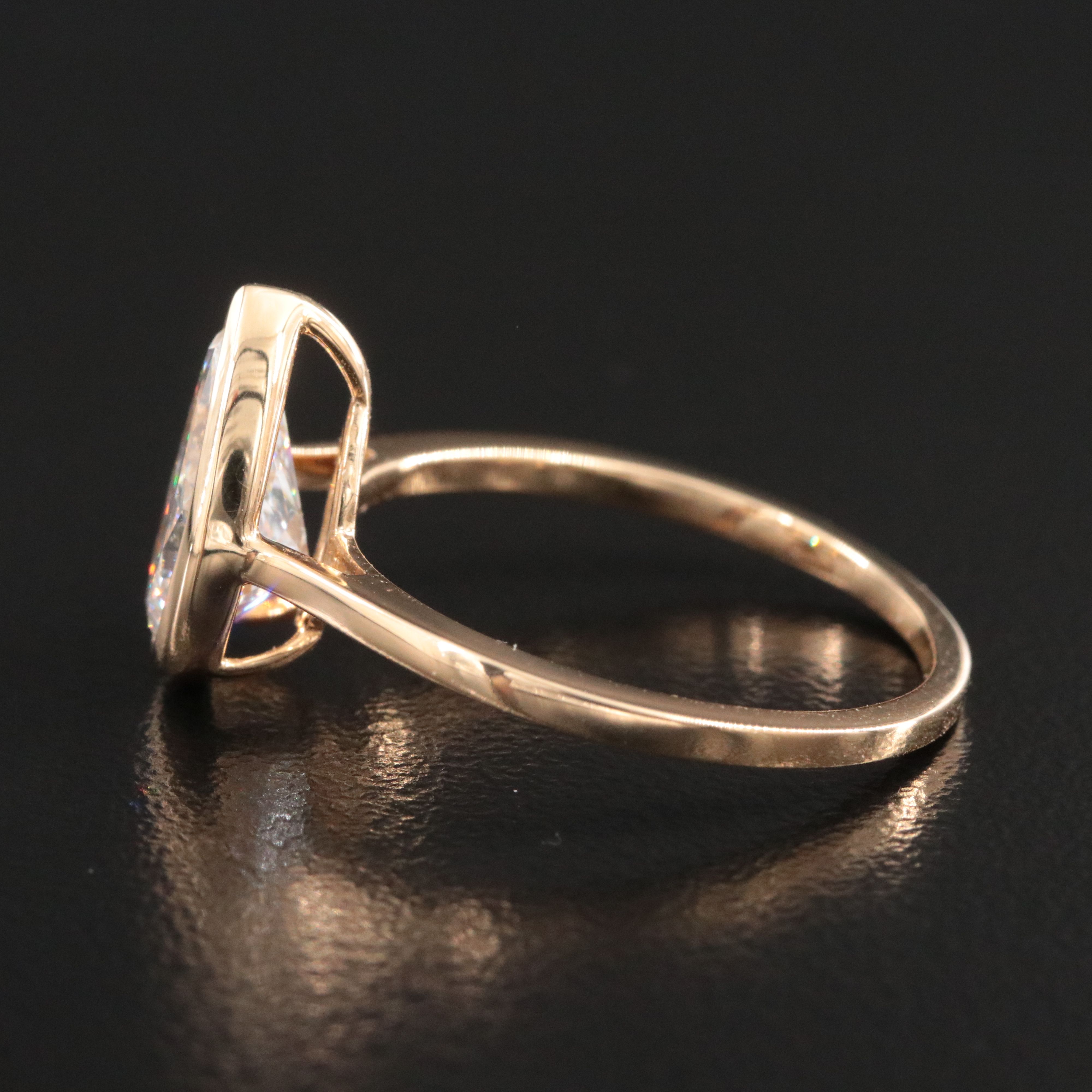 18K 2.00 CT Lab Grown Diamond Solitaire Ring with IGI Report