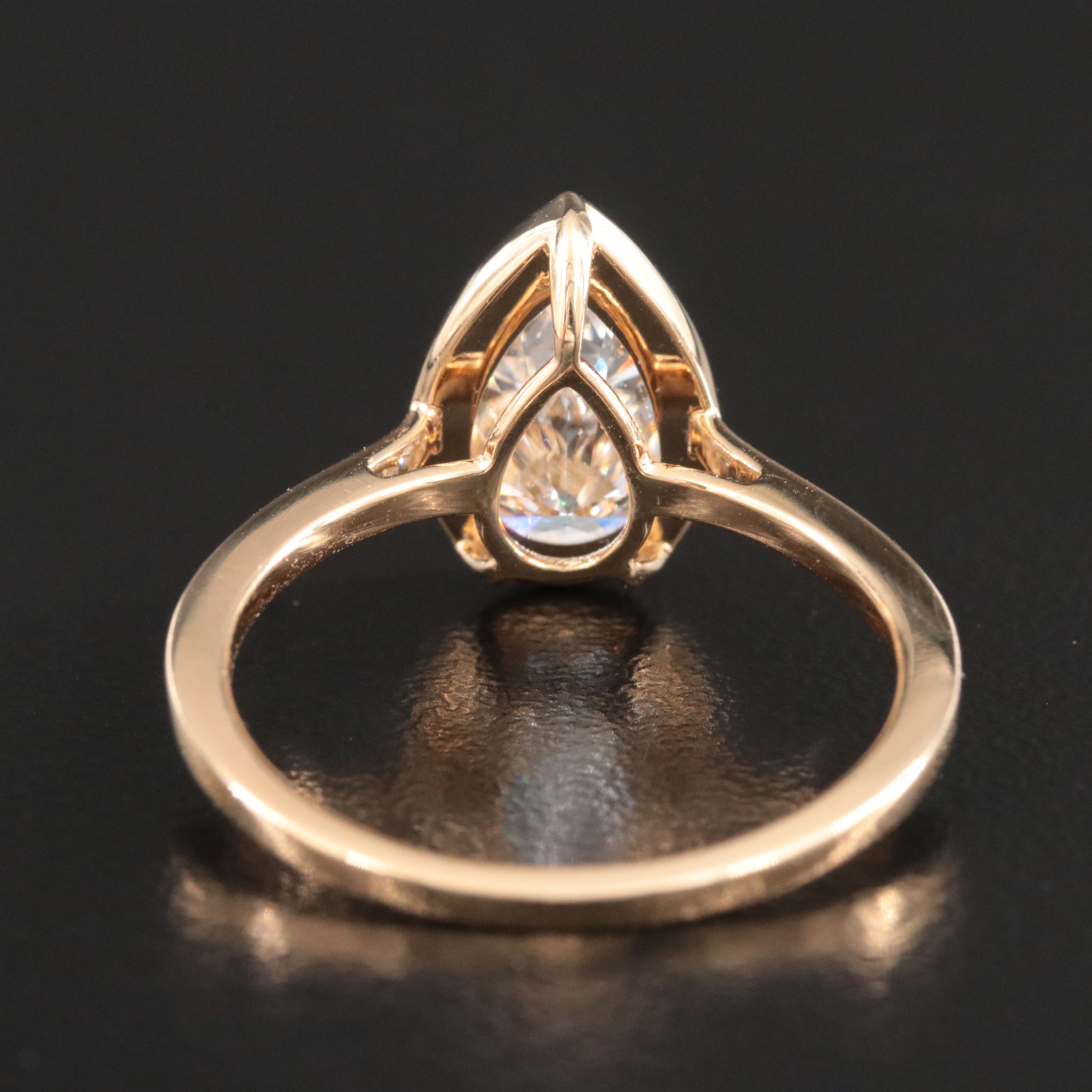 18K 2.00 CT Lab Grown Diamond Solitaire Ring with IGI Report