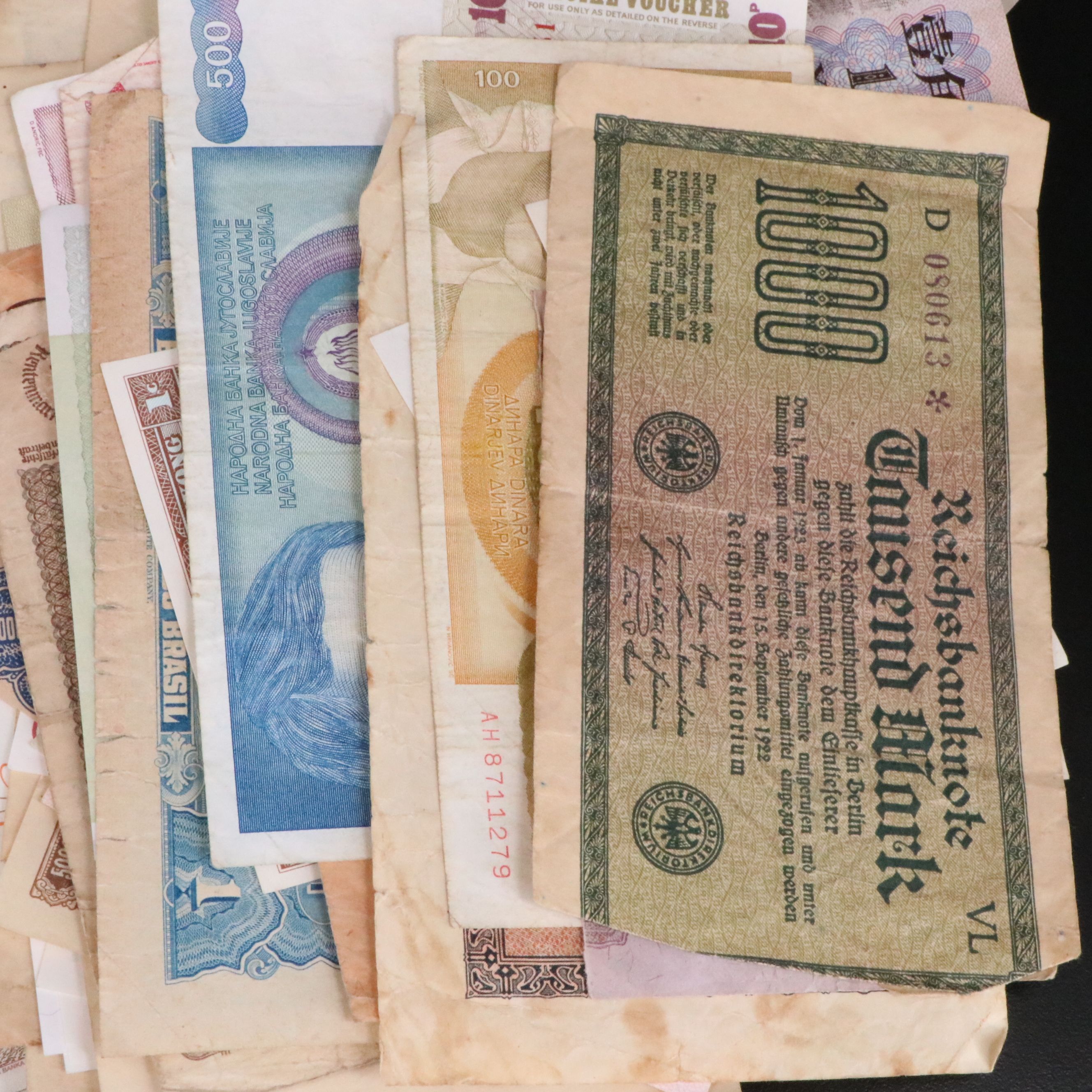 Group of 315 Pieces of Various Foreign Currency Notes