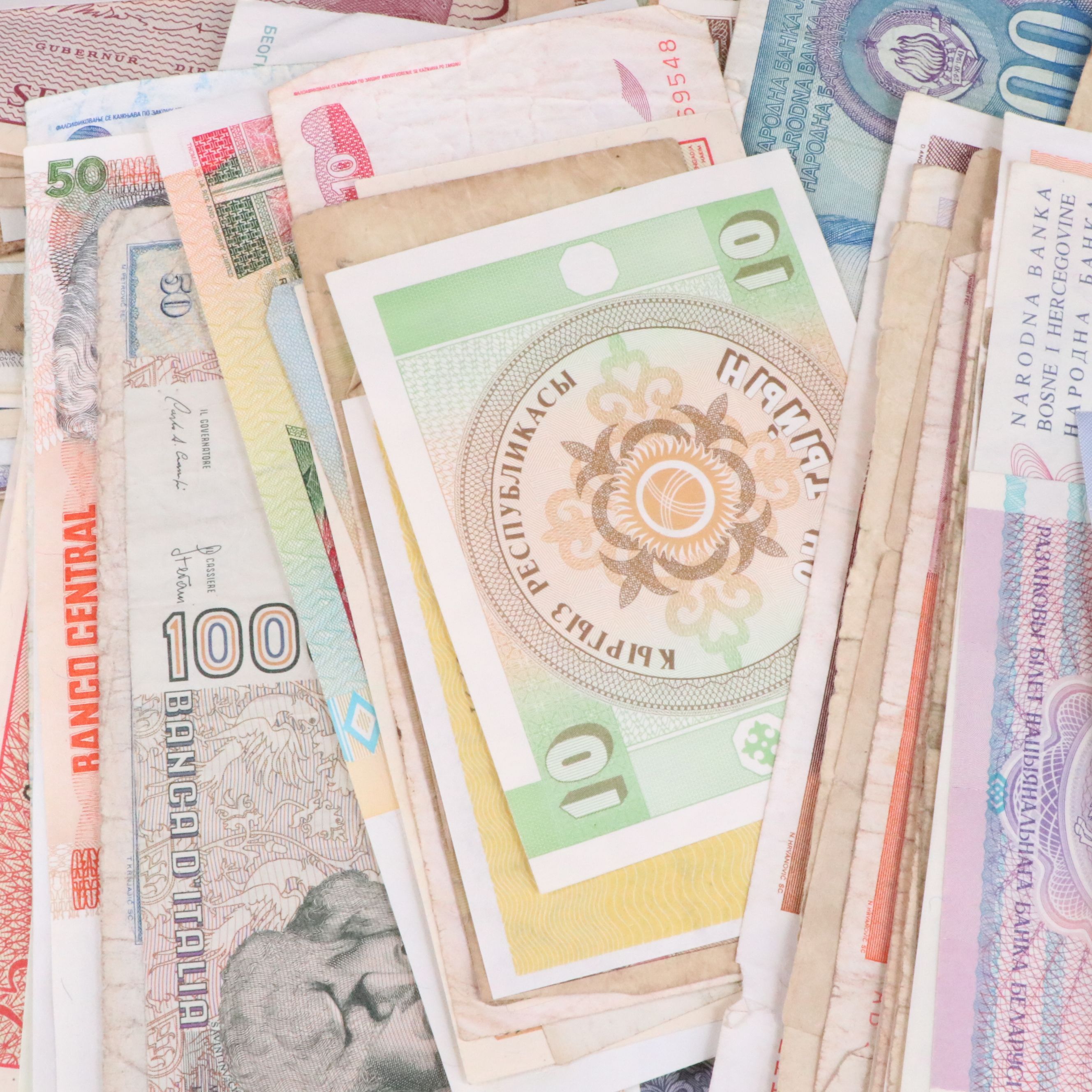 Group of 315 Pieces of Various Foreign Currency Notes