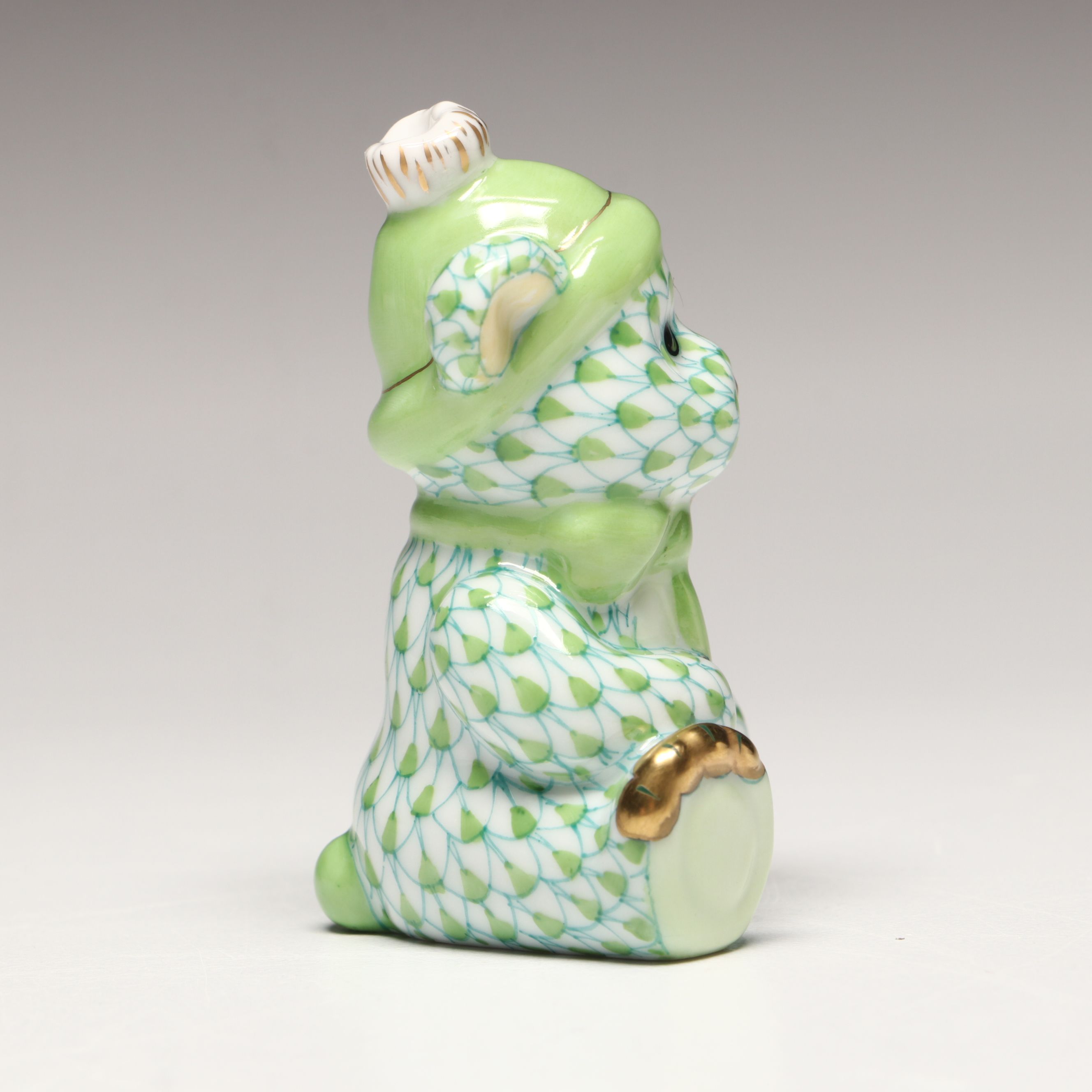 Herend Key Lime Fishnet with Gold "Winter Bear" Porcelain Figurine
