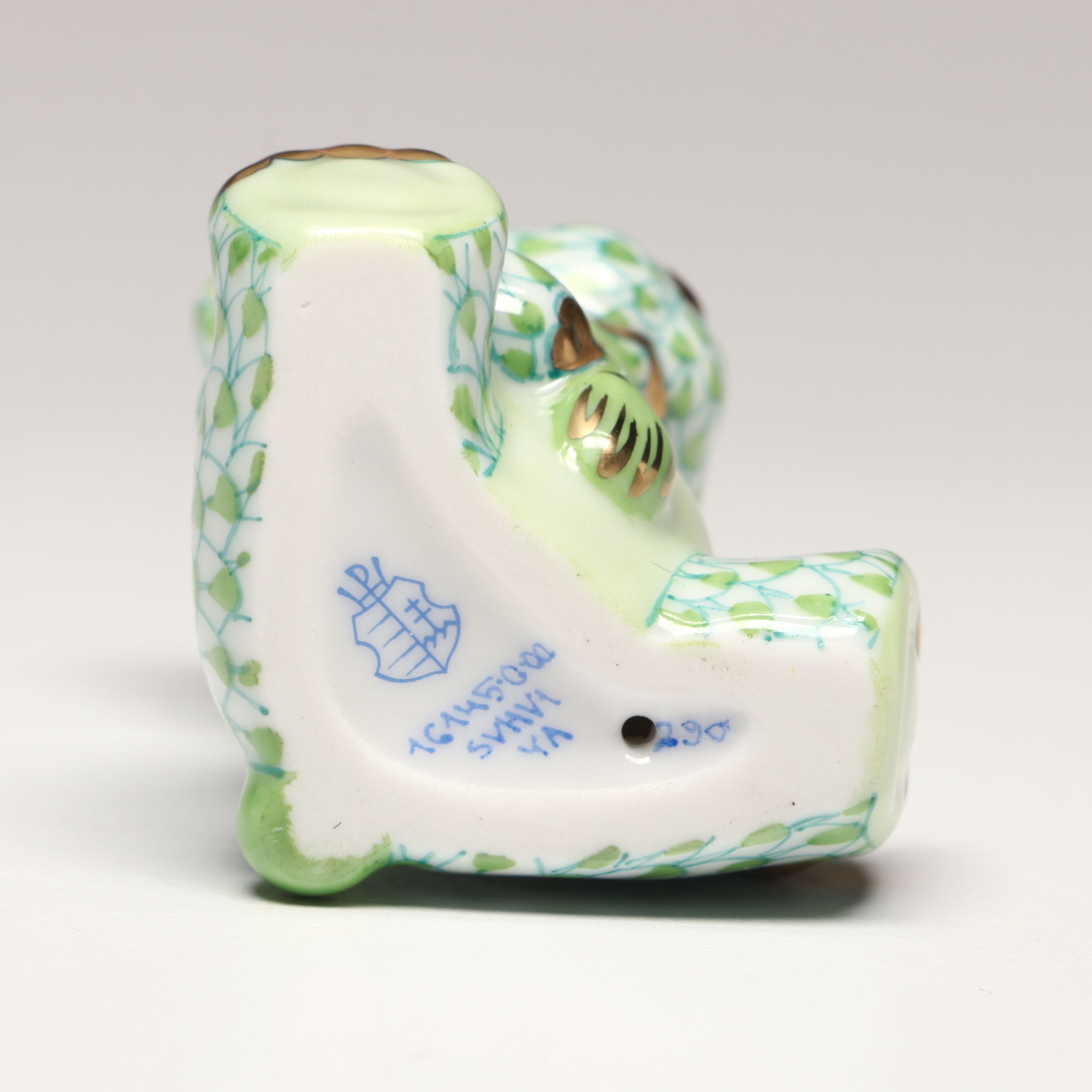 Herend Key Lime Fishnet with Gold "Winter Bear" Porcelain Figurine