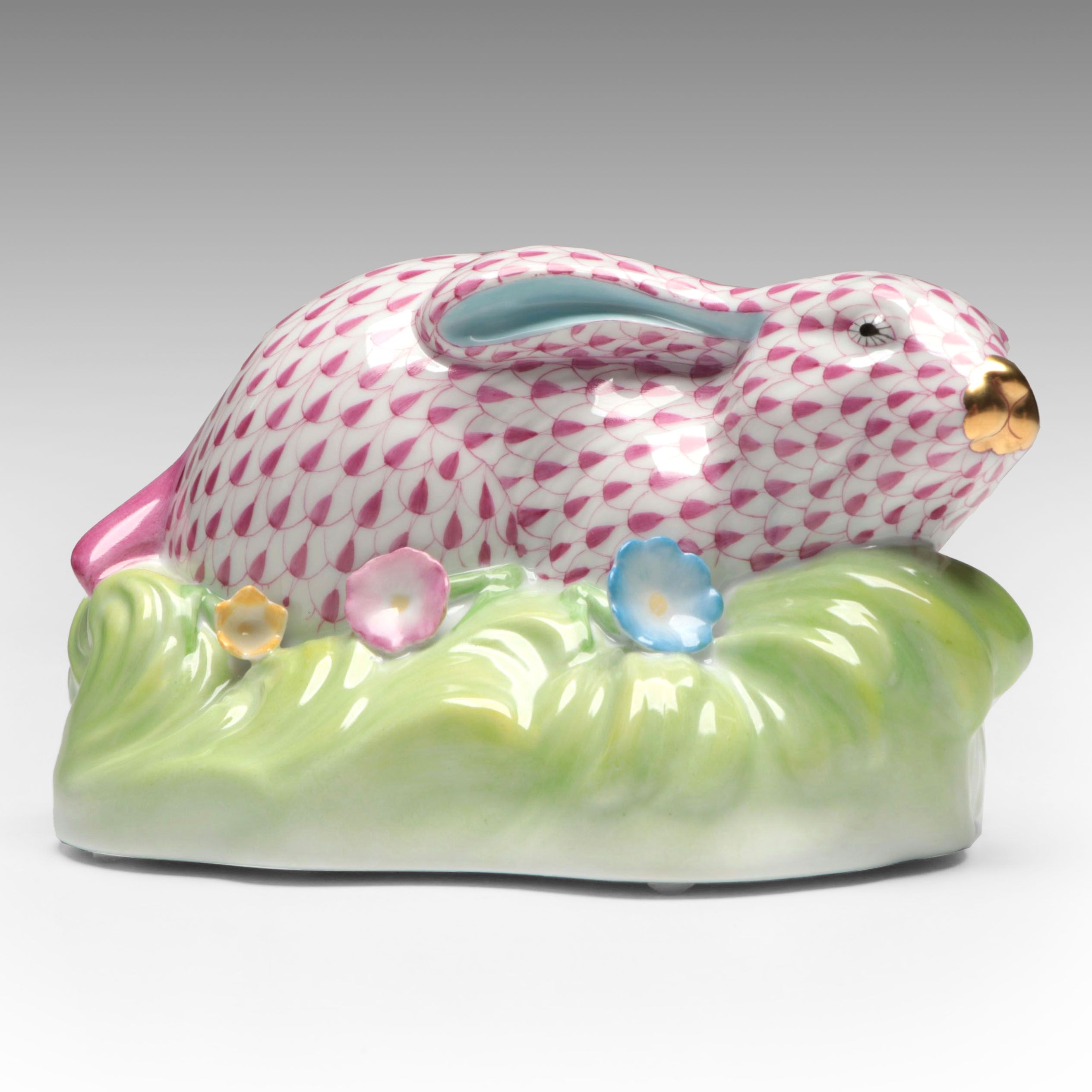 Herend Raspberry Fishnet with Gold “Rabbit on Grass” Porcelain Figurine