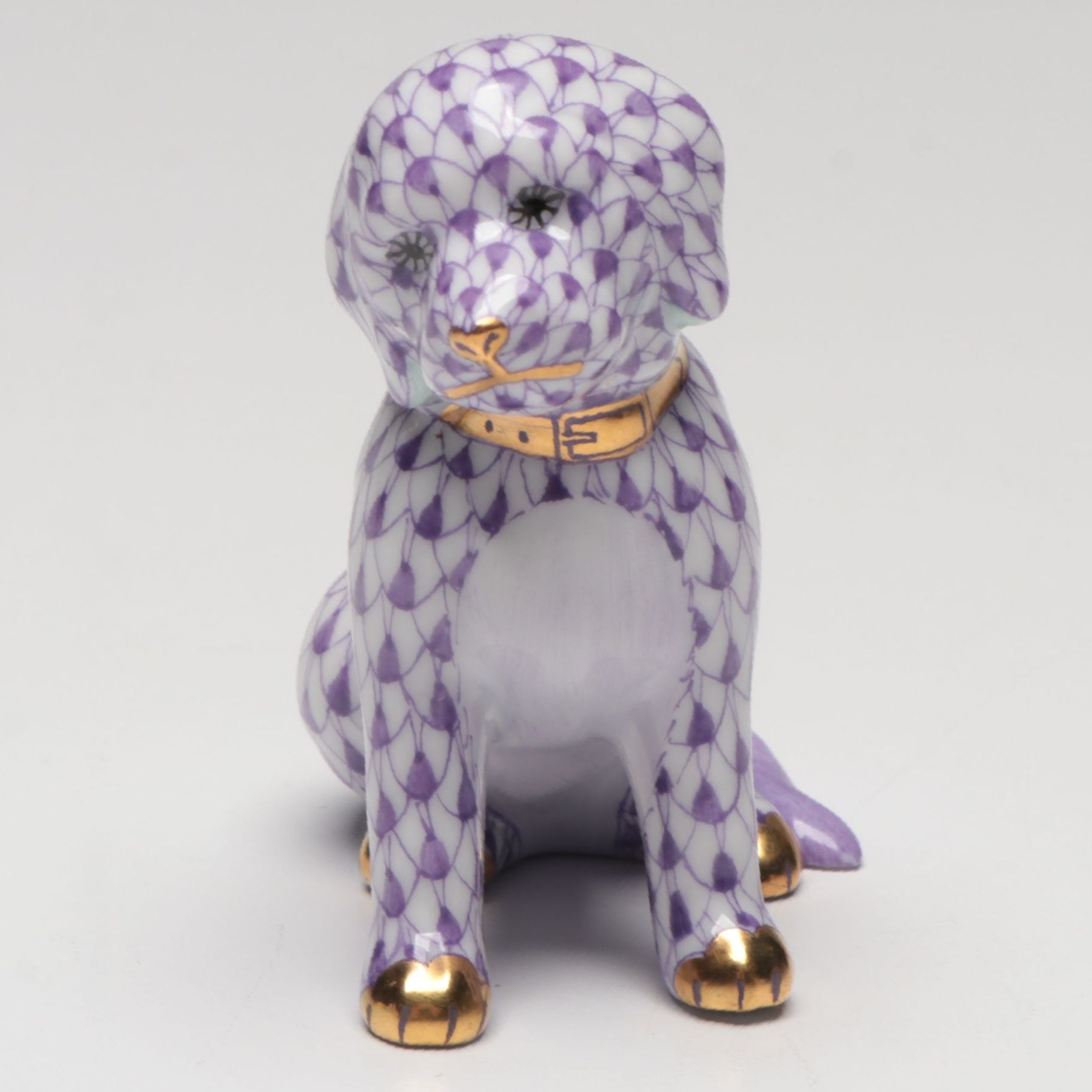 Herend Lavender Fishnet with Gold "Labrador Retriever" Porcelain Figurine