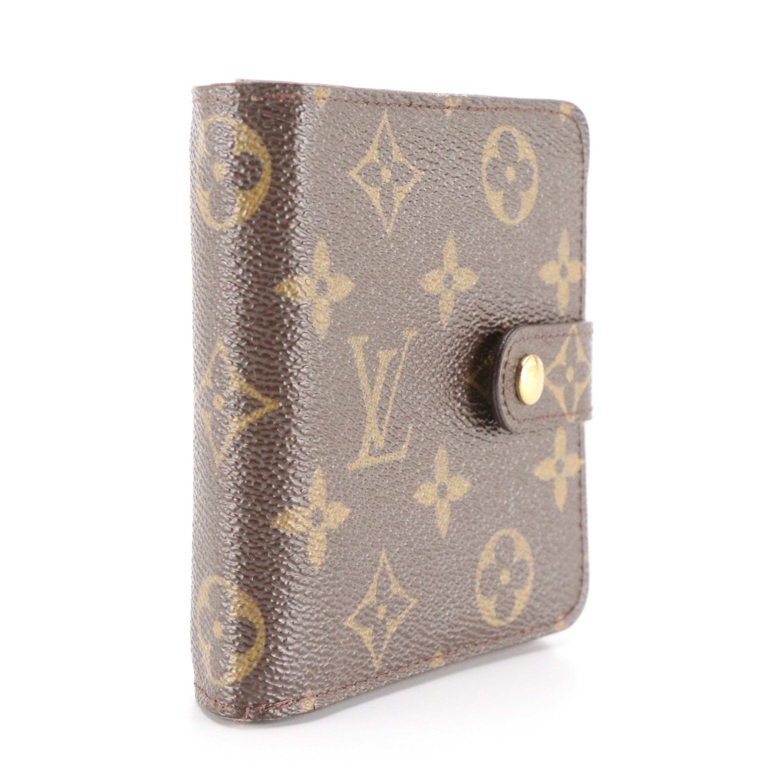 Louis Vuitton Compact Zippé Wallet in Monogram Canvas
