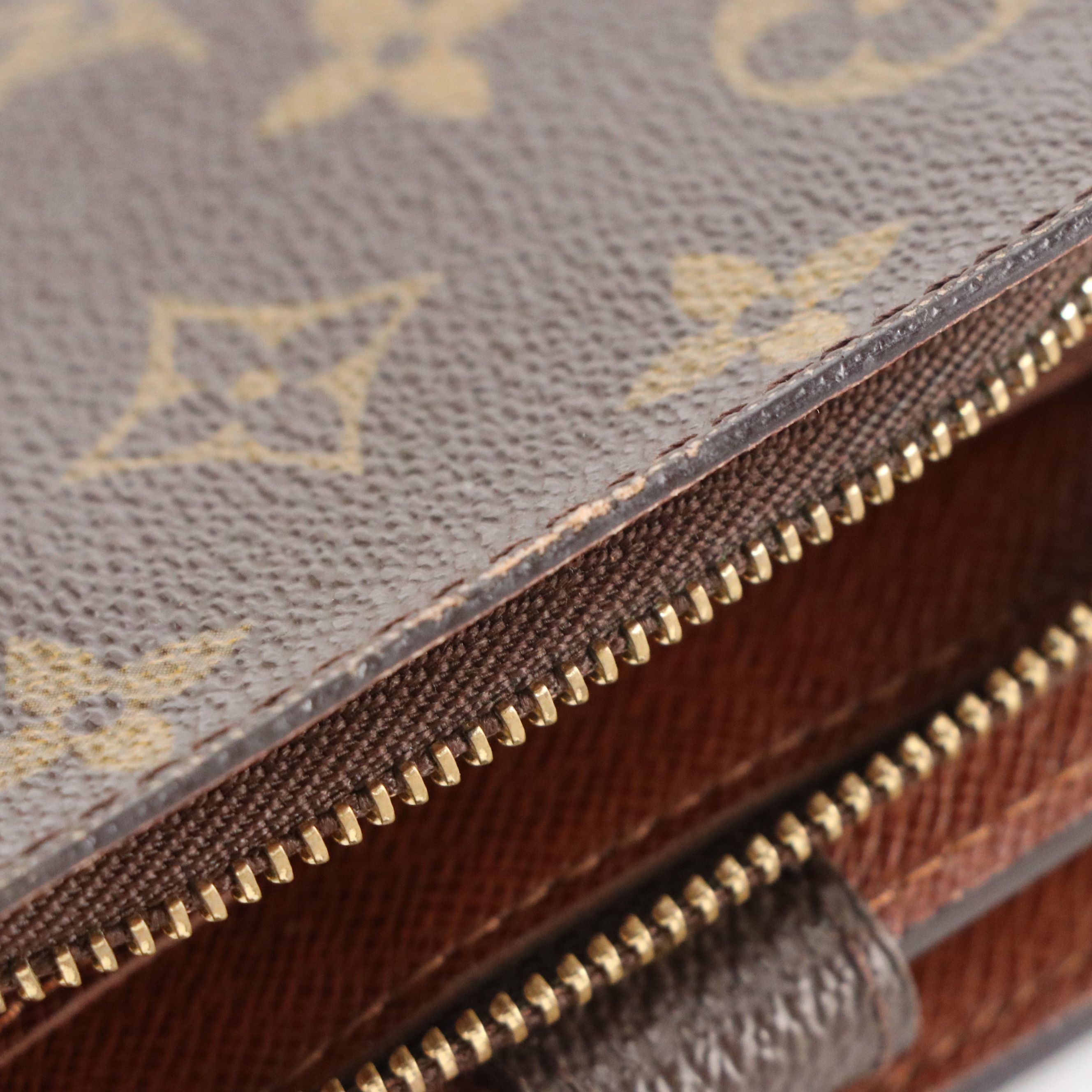 Louis Vuitton Compact Zippé Wallet in Monogram Canvas