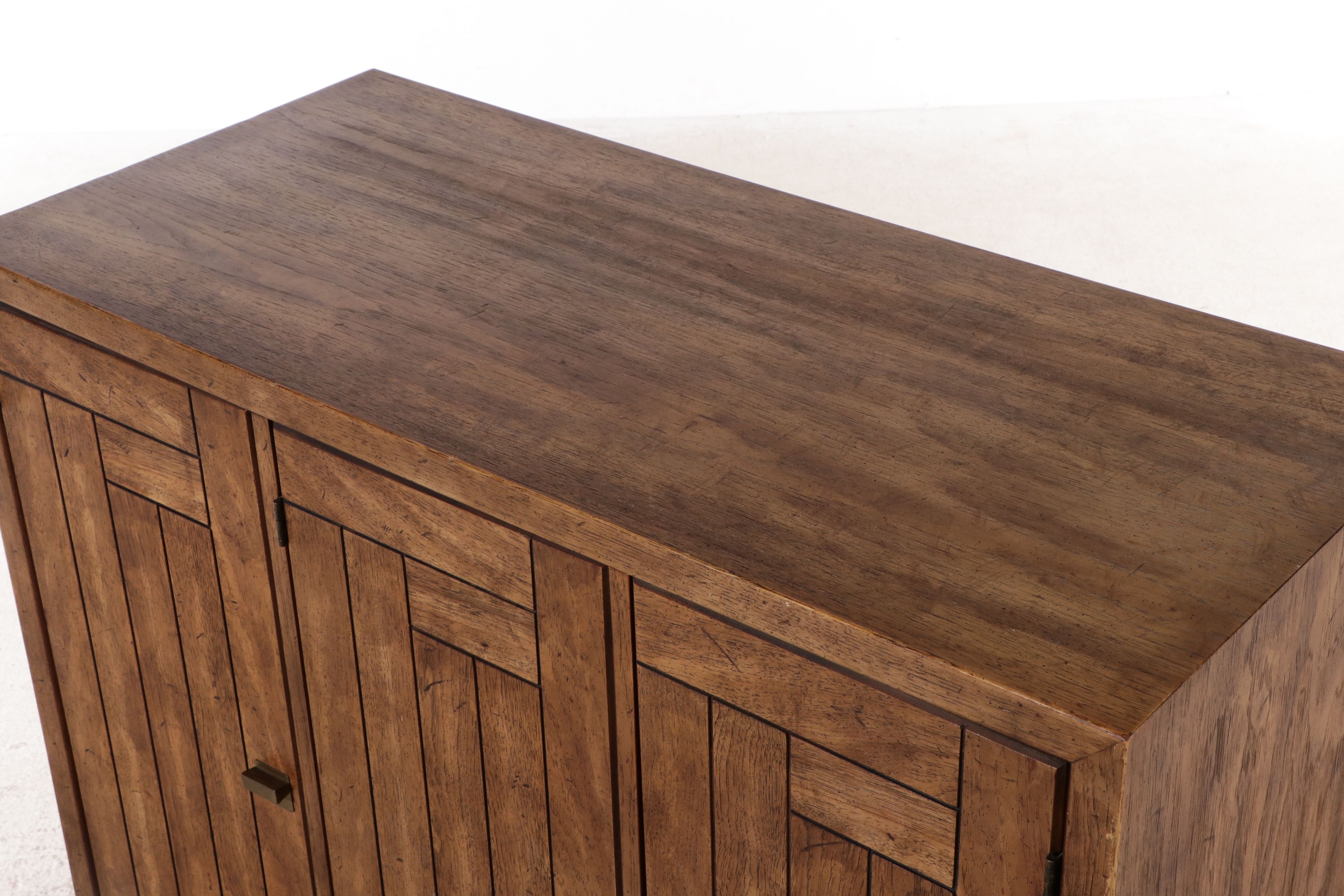 Drexel Woodbriar Collection Pecan and Brass Campaign Style Chest