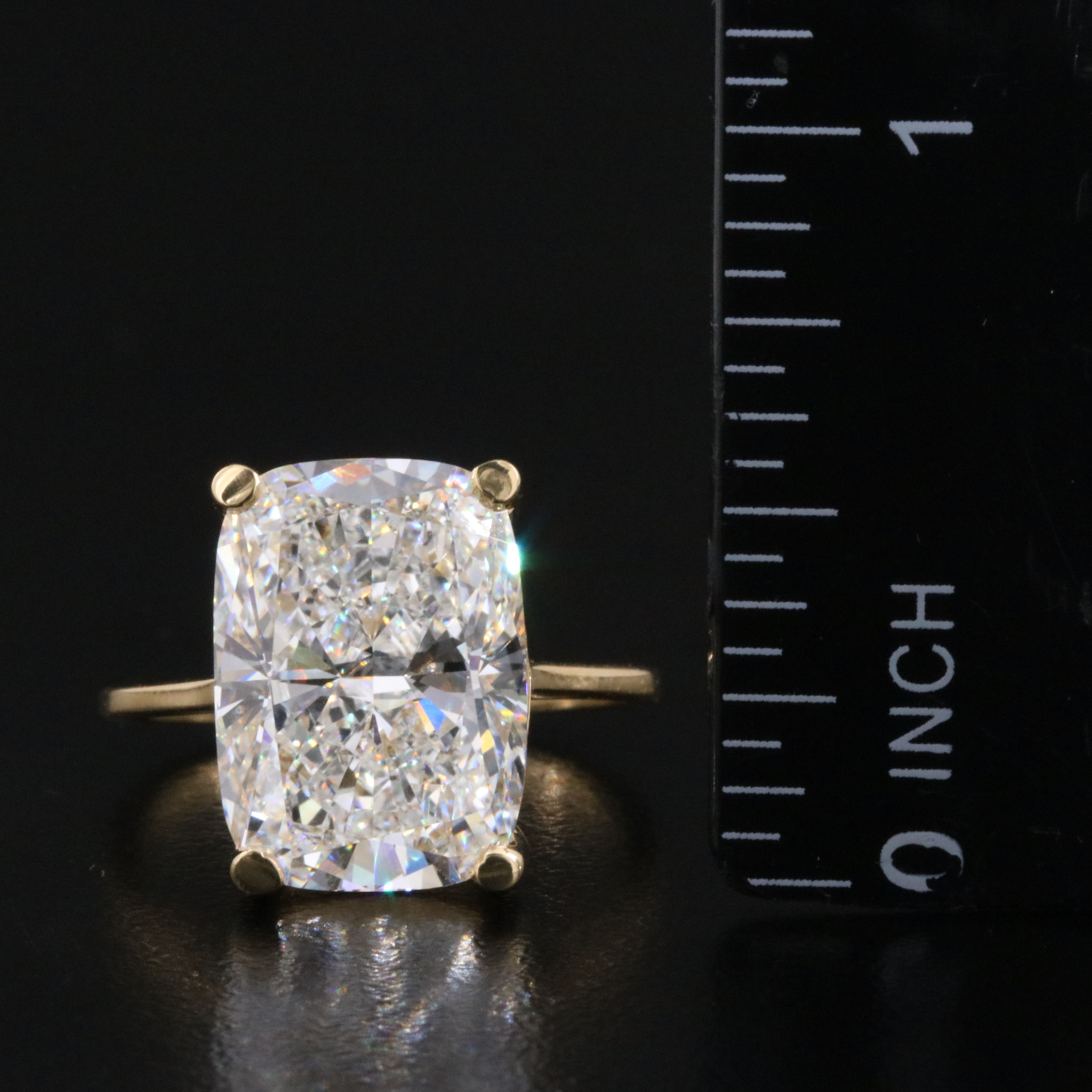 18K 8.50 CT Lab Grown Diamond Solitaire Ring with IGI Report