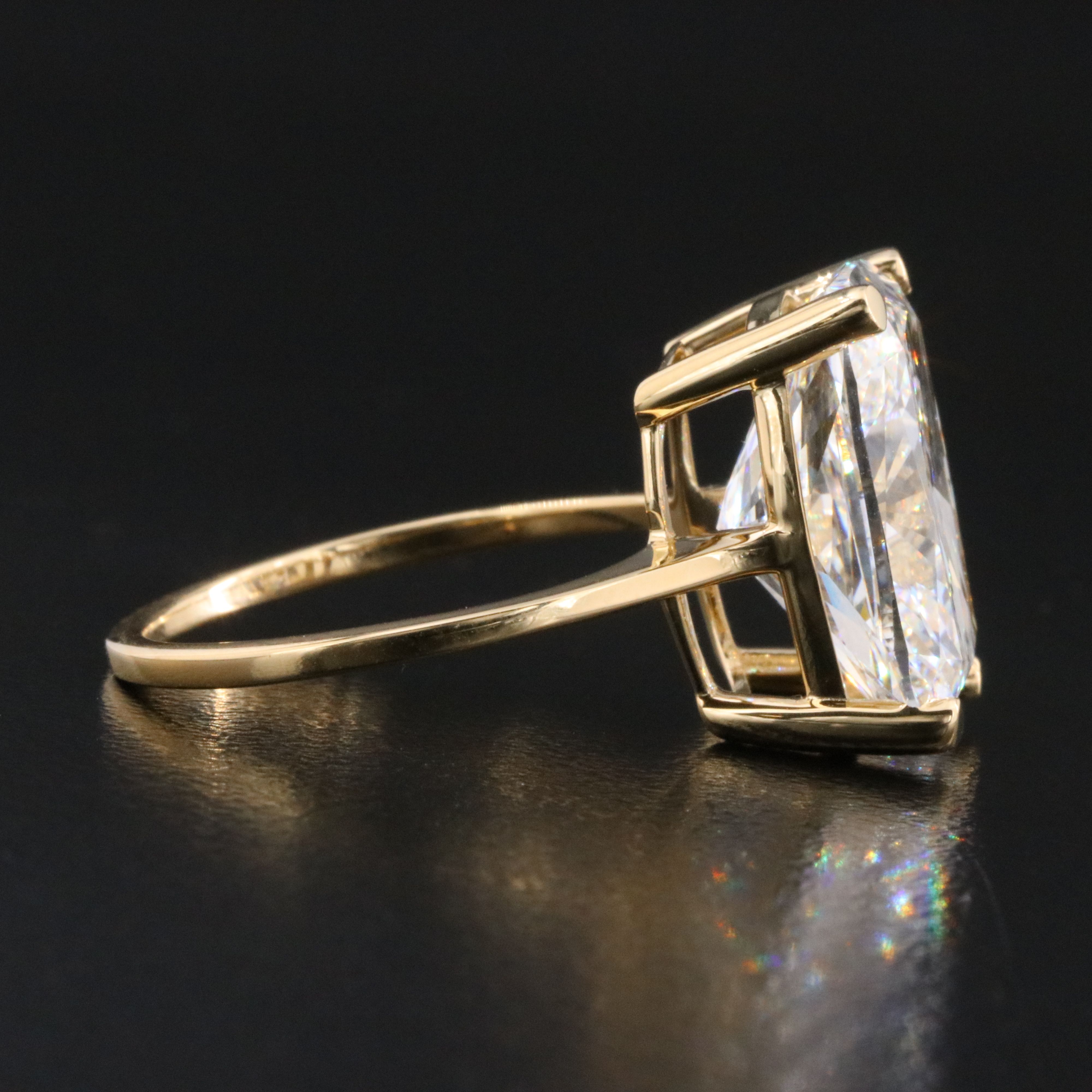 18K 8.50 CT Lab Grown Diamond Solitaire Ring with IGI Report