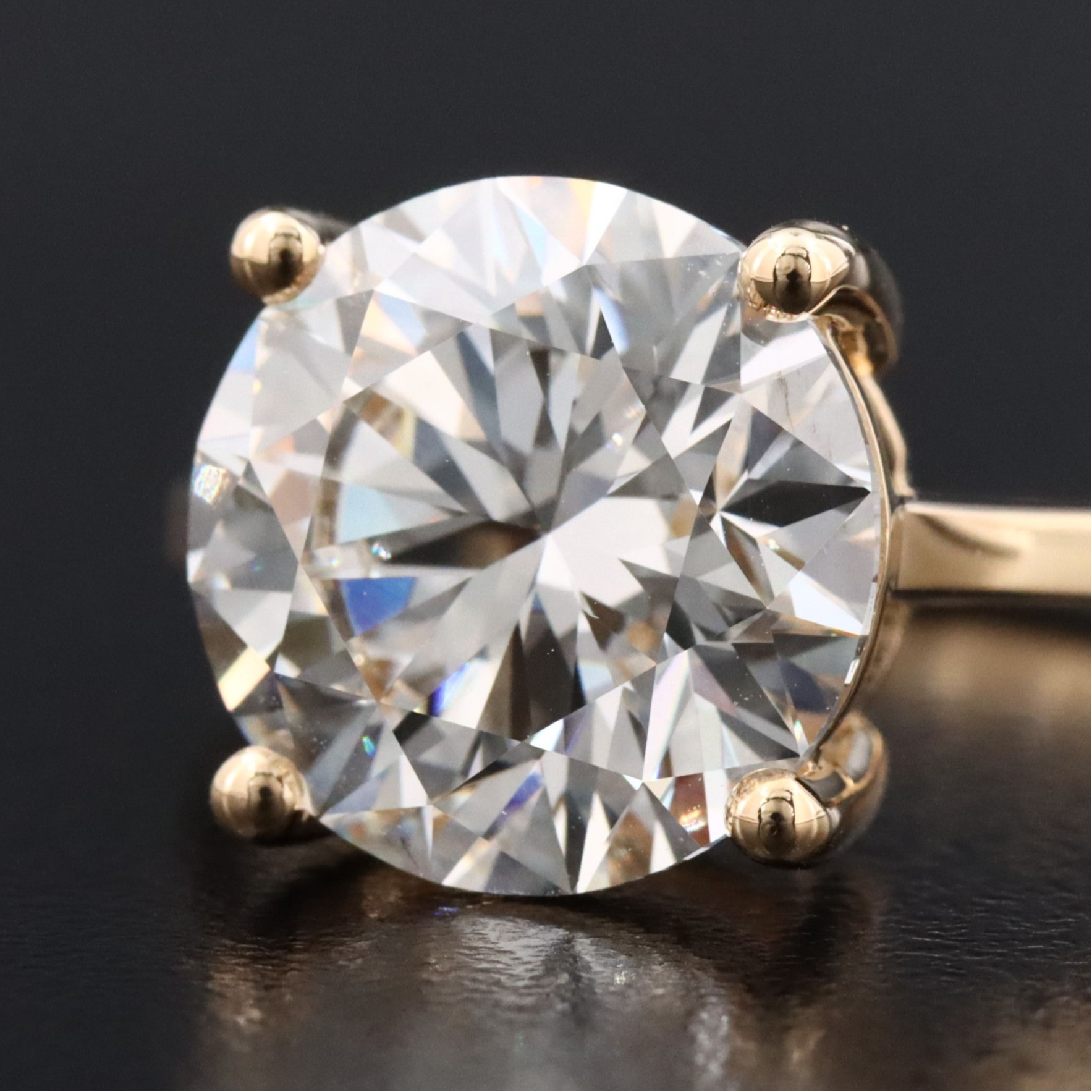 18K 4.58 CT Lab Grown Diamond Solitiare Ring with IGI Report