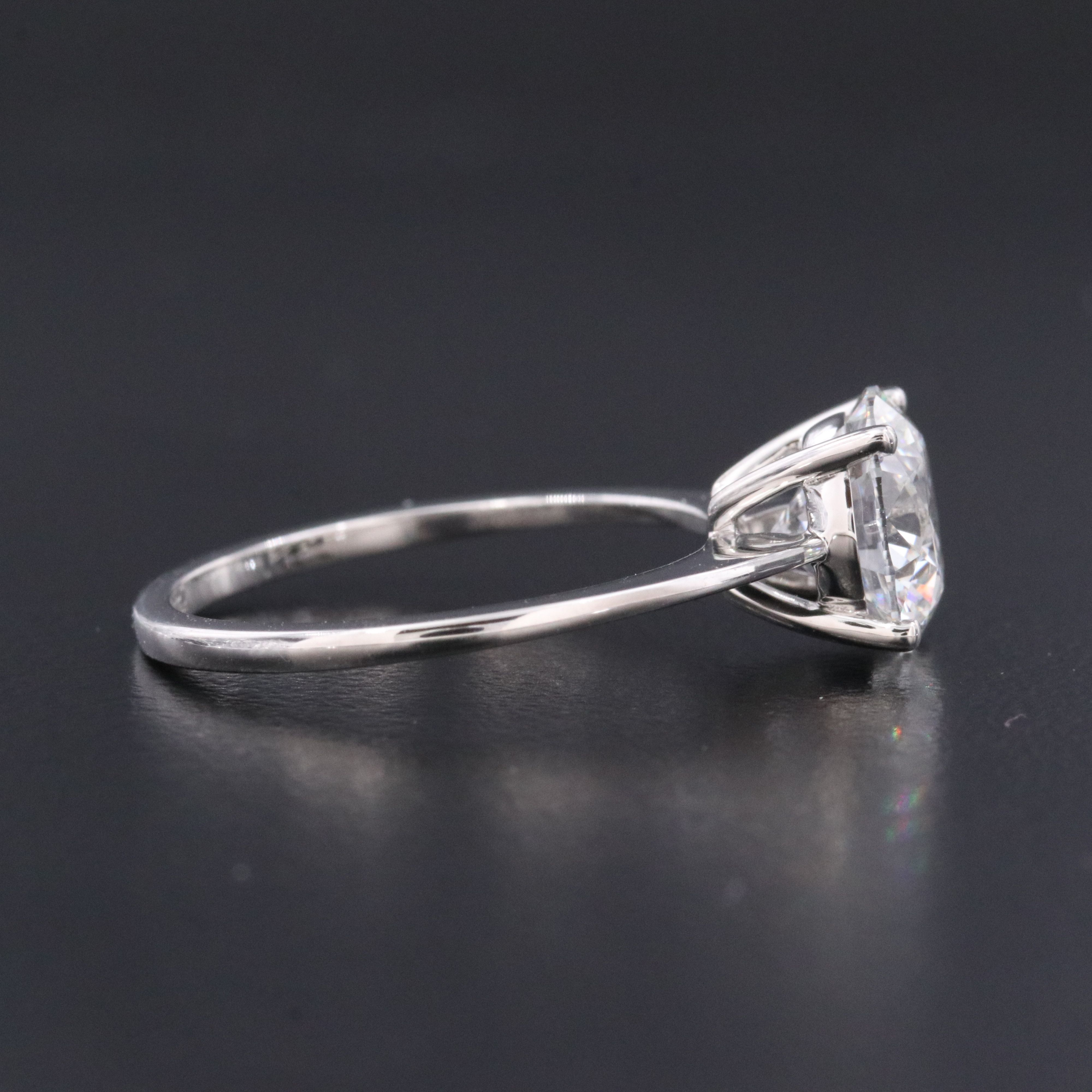 18K 3.07 CT Lab Grown Diamond Solitaire Ring with IGI Report