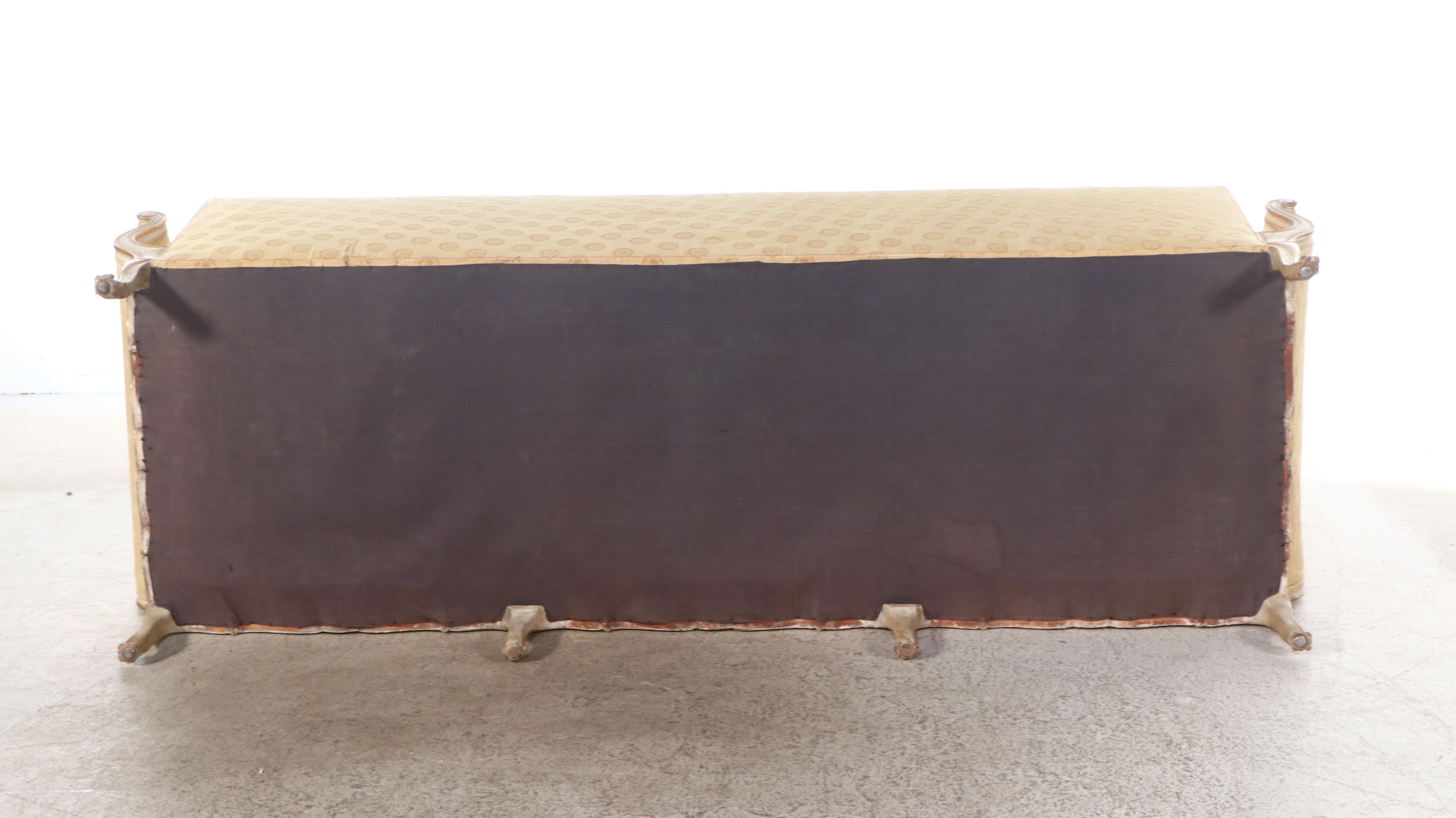 North Italian (Piedmontese) Carved Giltwood and Polychrome Grand Canape