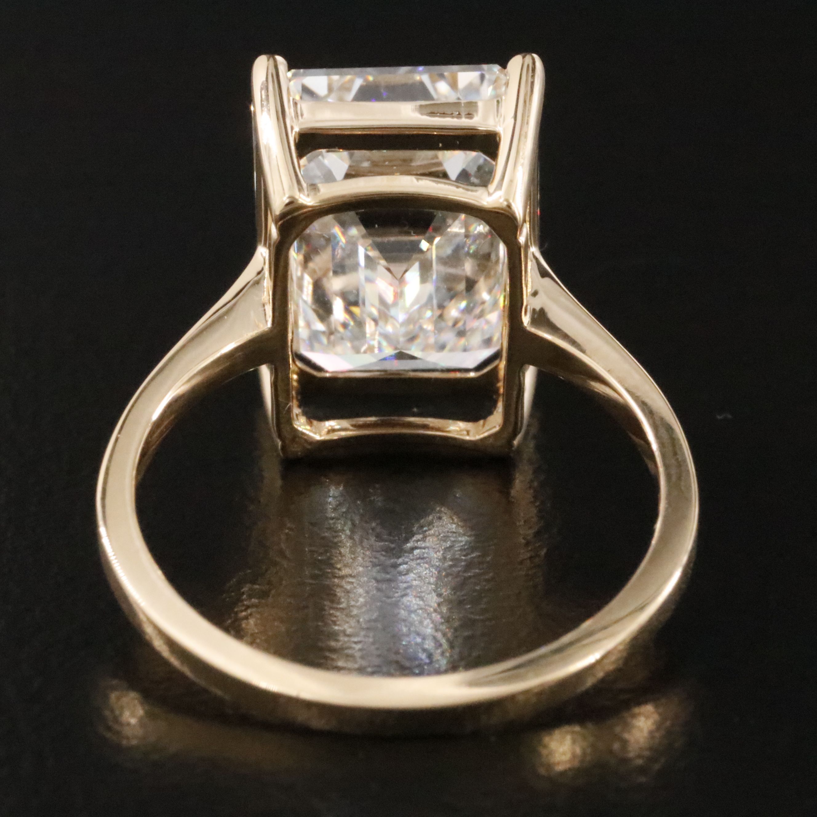 18K 7.49 CT Lab Grown Diamond Solitaire Ring with IGI Report