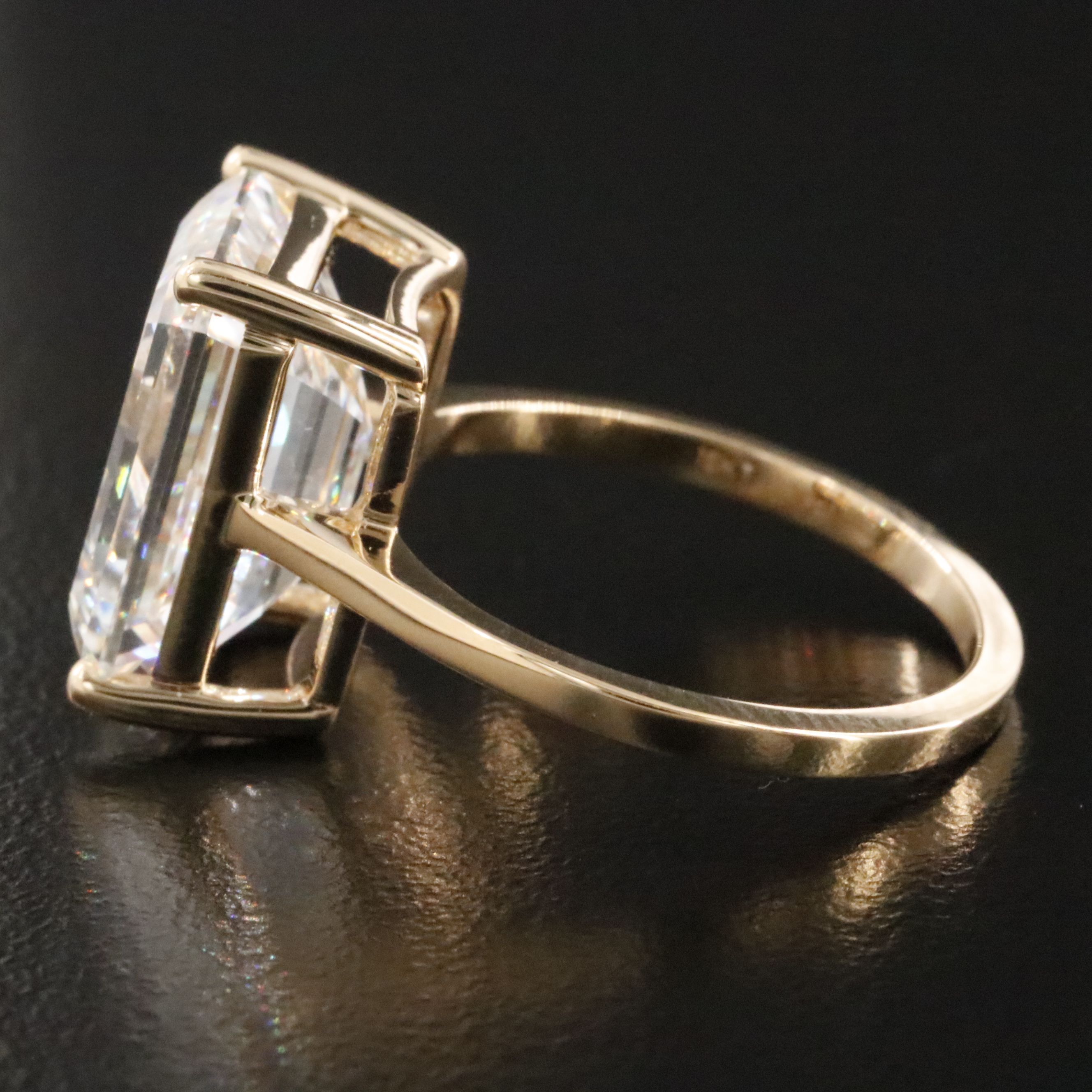 18K 7.49 CT Lab Grown Diamond Solitaire Ring with IGI Report