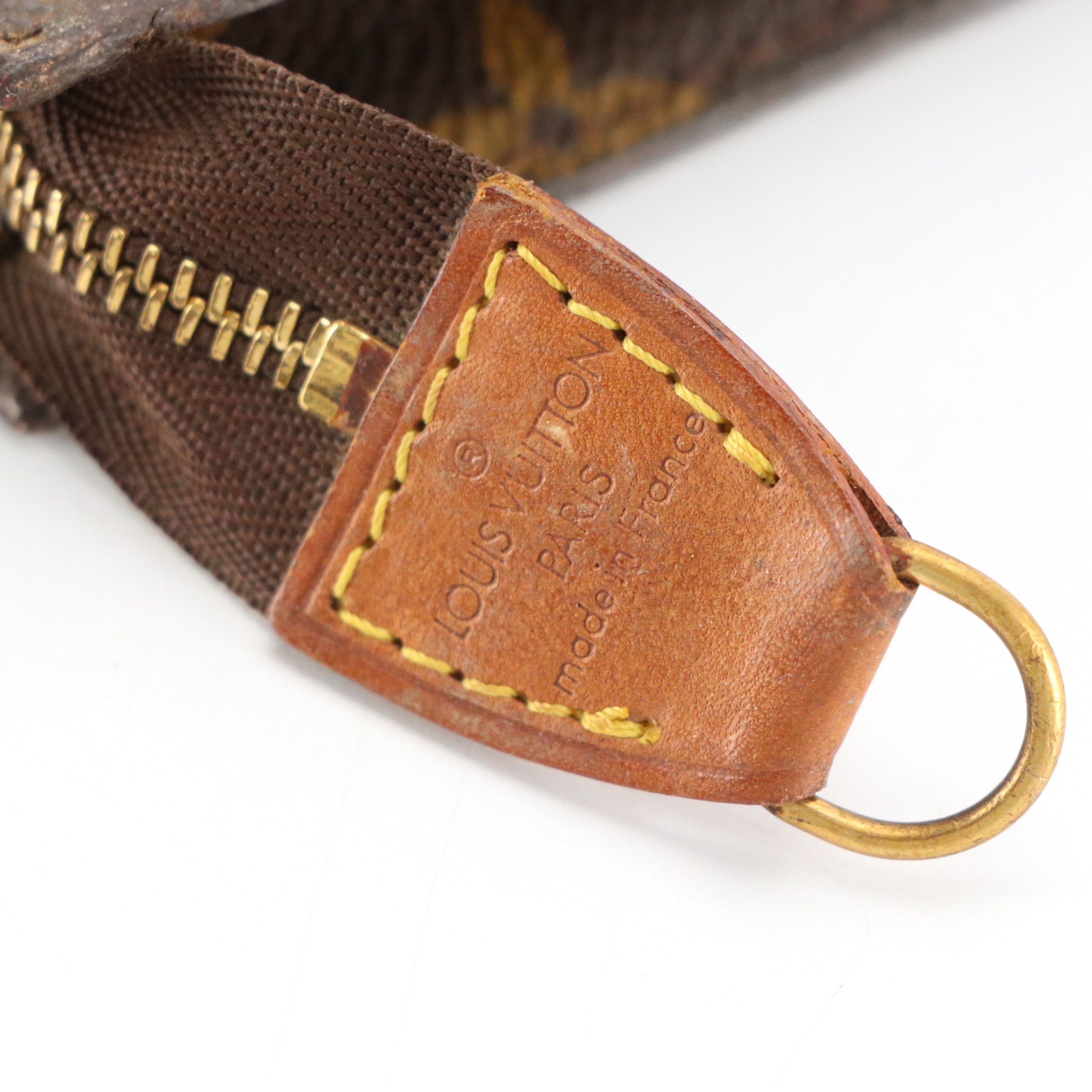 Louis Vuitton Bucket Bag Pouch in Monogram Canvas