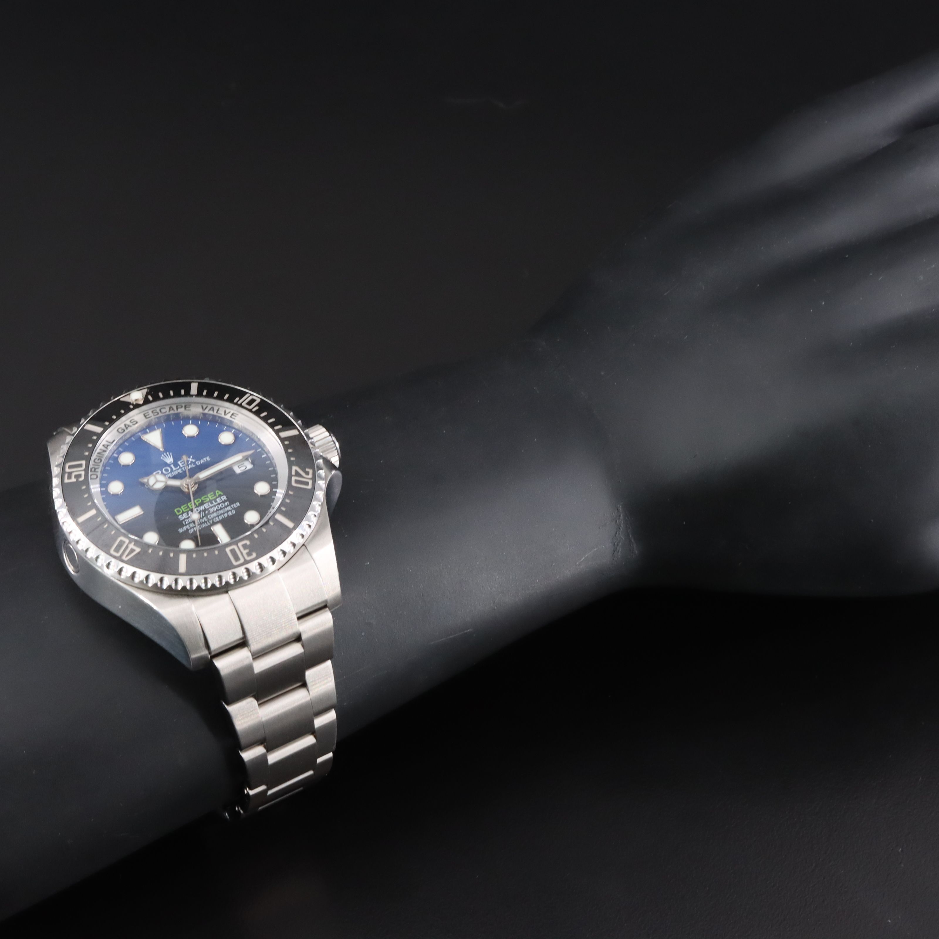 Rolex DeepSea Sea-Dweller "James Cameron" Watch 116660 With Guarantee Card