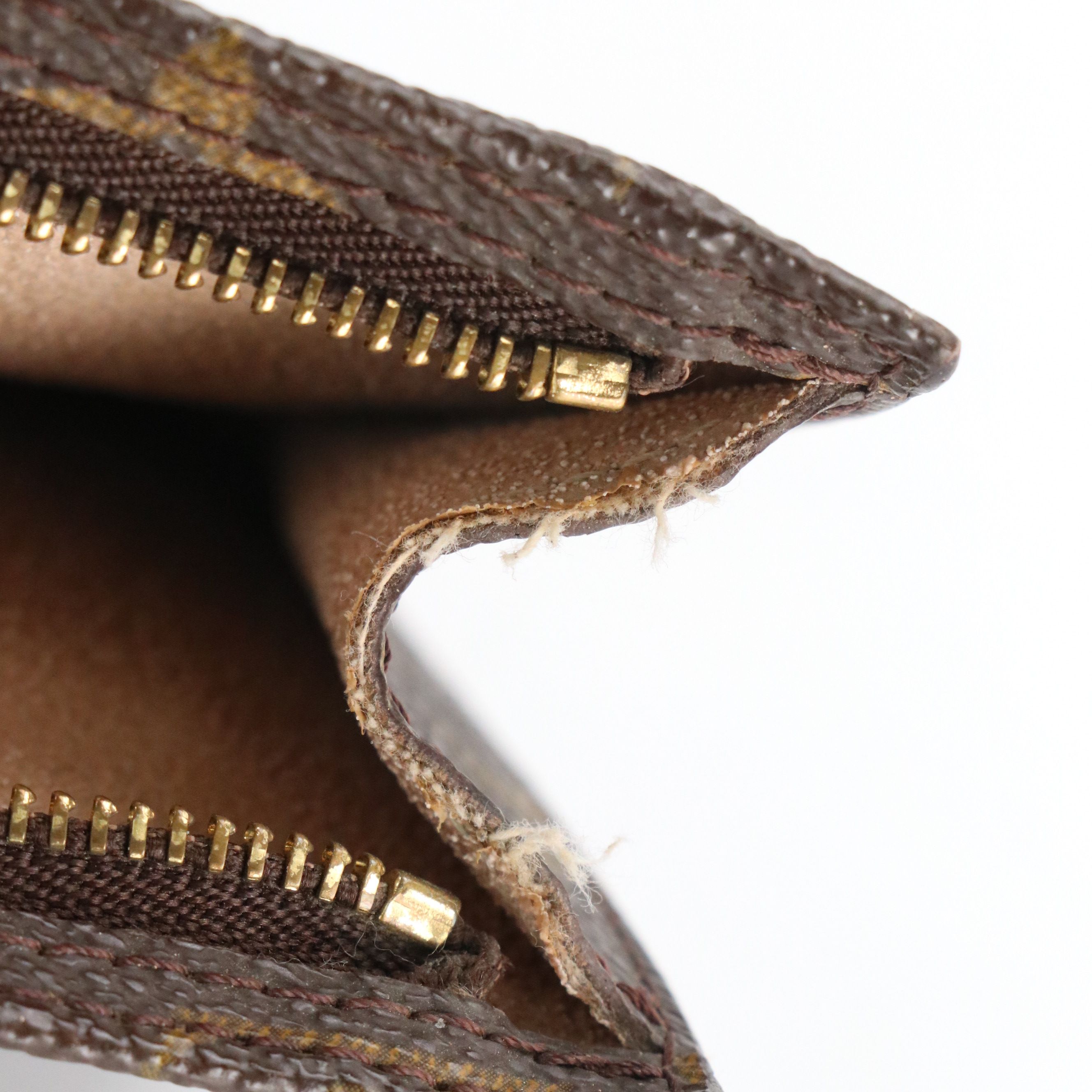 Louis Vuitton Bucket Bag Pouch in Monogram Canvas