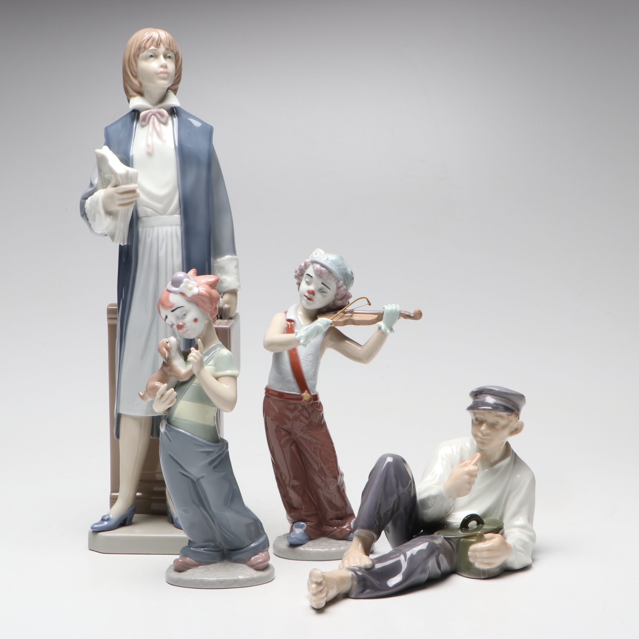 Lladró "Female Attorney",  "Stage Partners" and More Porcelain Figurines
