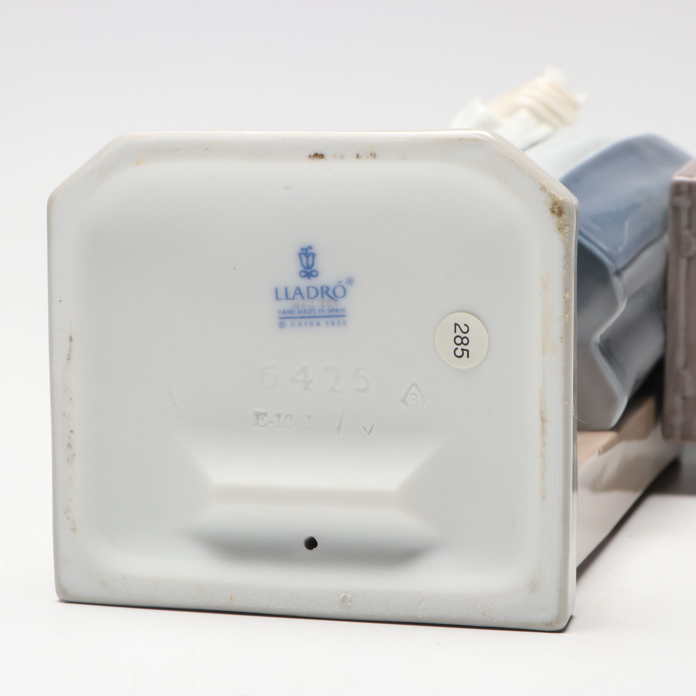 Lladró "Female Attorney",  "Stage Partners" and More Porcelain Figurines