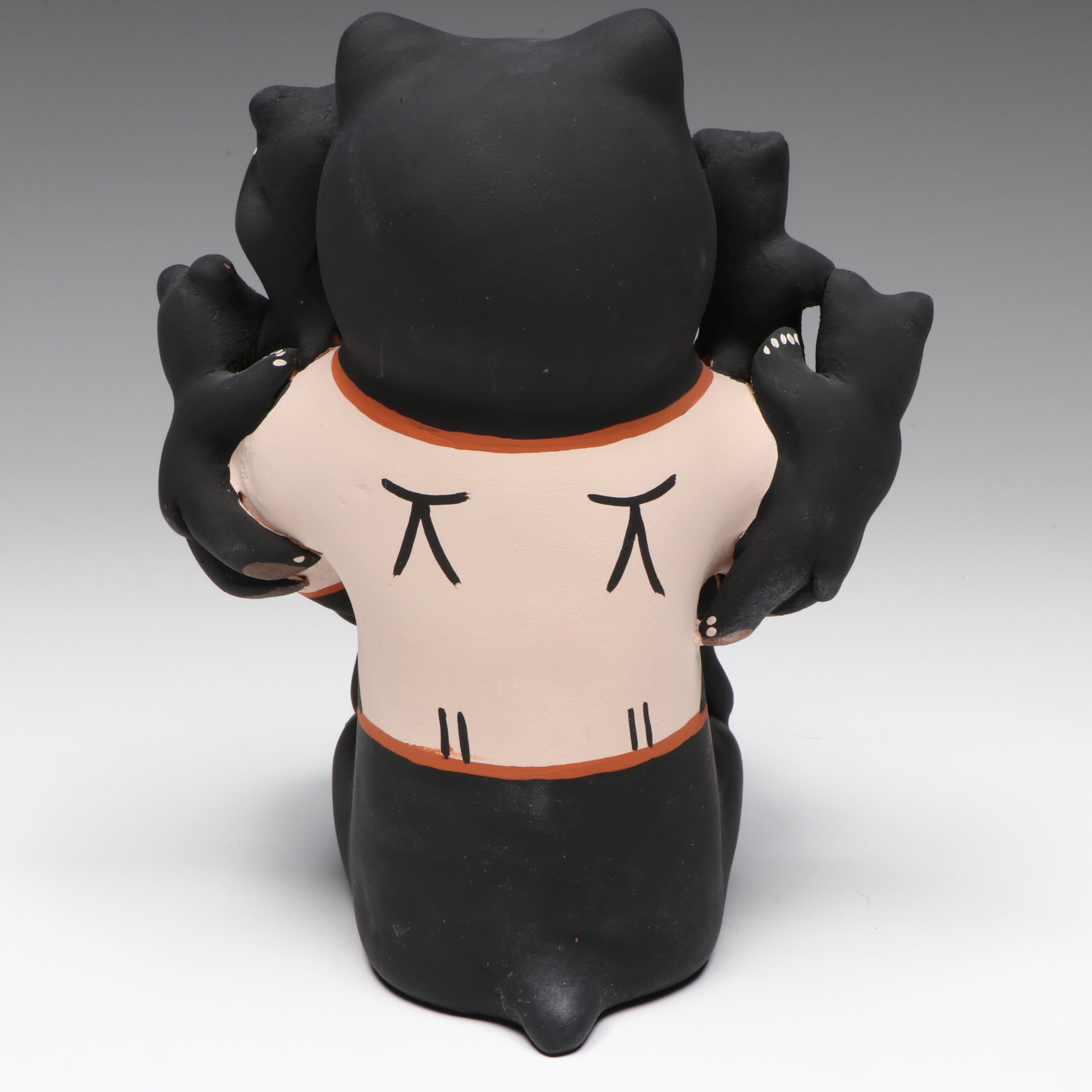 Johnna Herrera Cochiti Pueblo Pottery Bear Storyteller