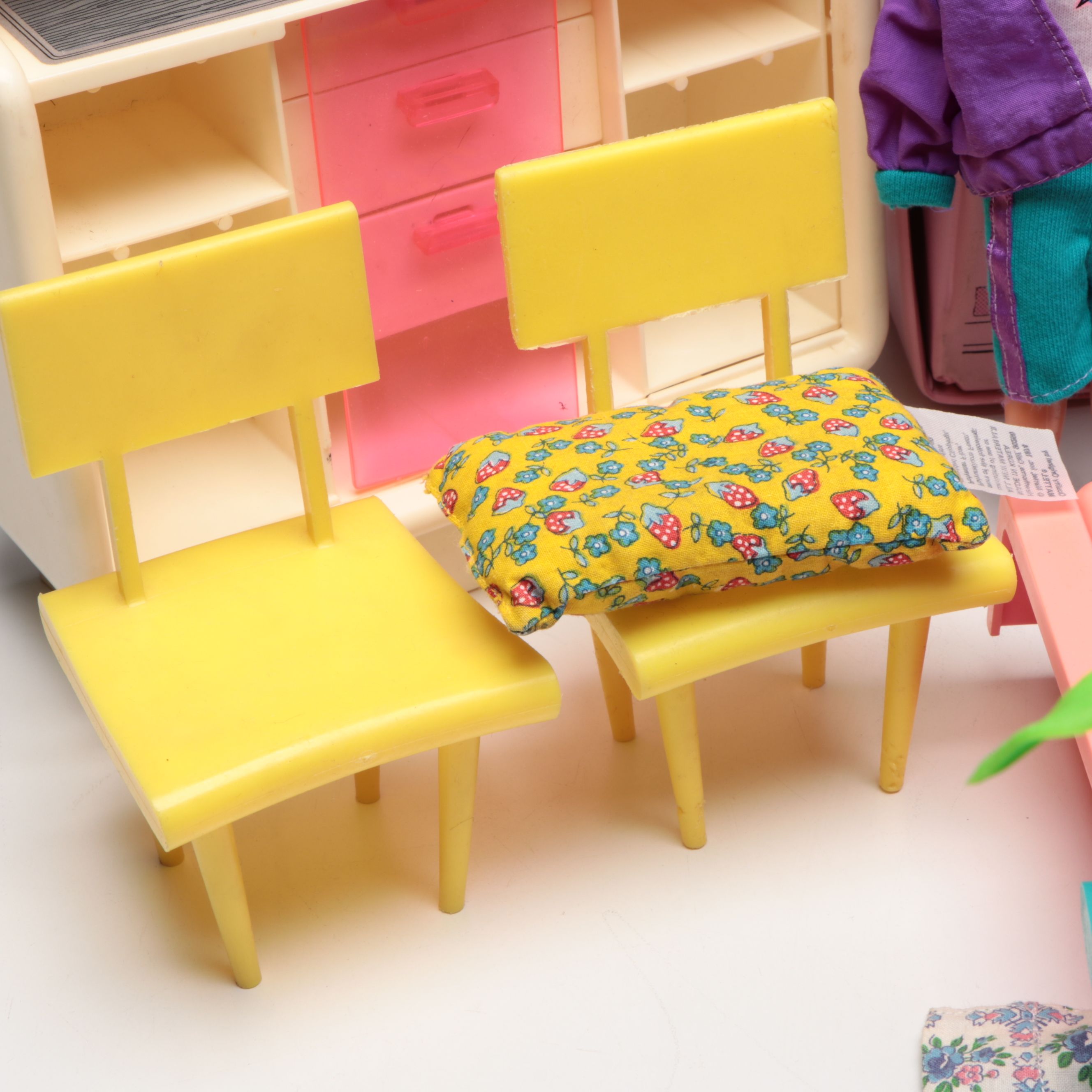 Mattel Barbie "Totally Hair Ken" with More Dolls and Accessories