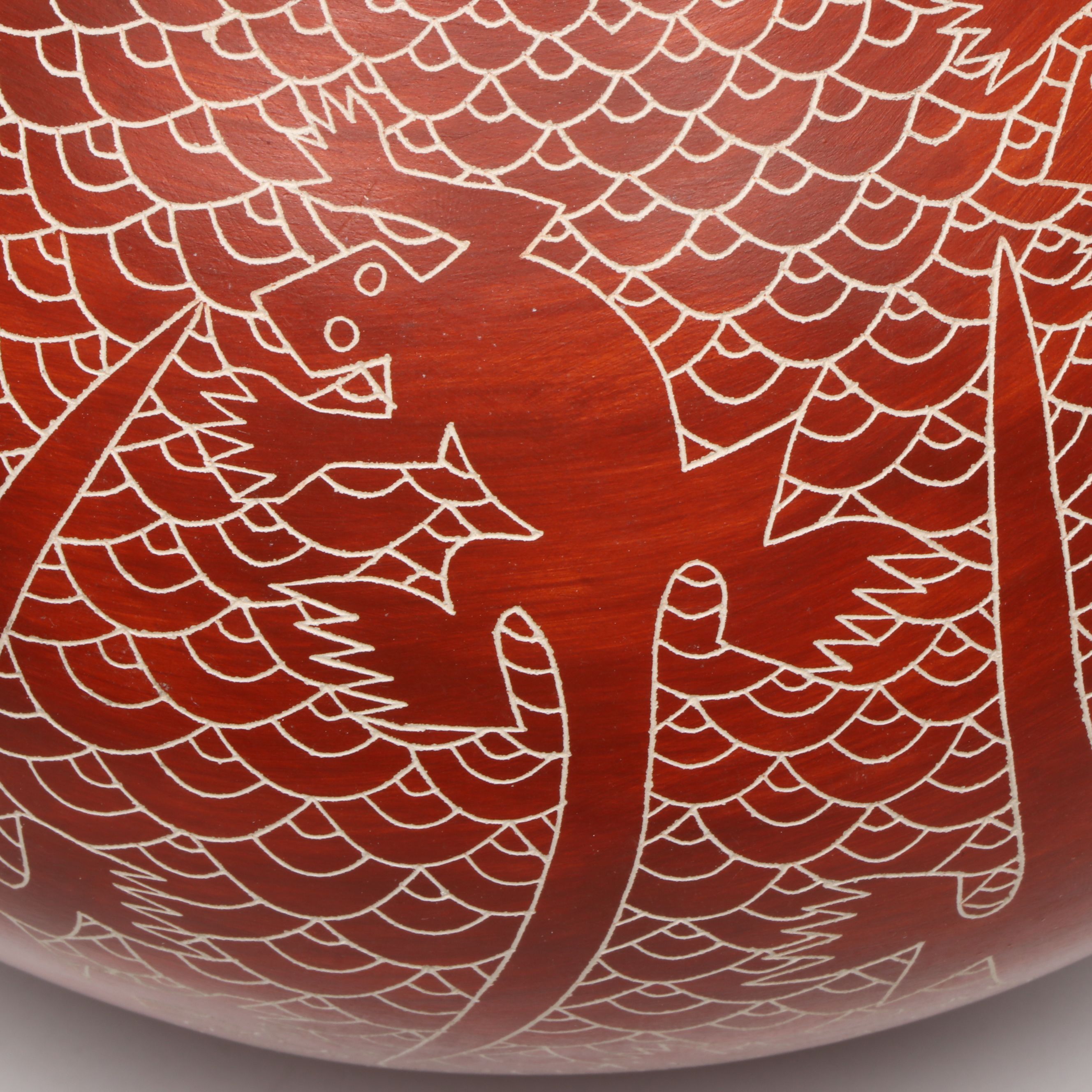 Leonel Lopez Saenz Mata Ortiz Pueblo Pottery Sgraffito Lizard Vase or Pot