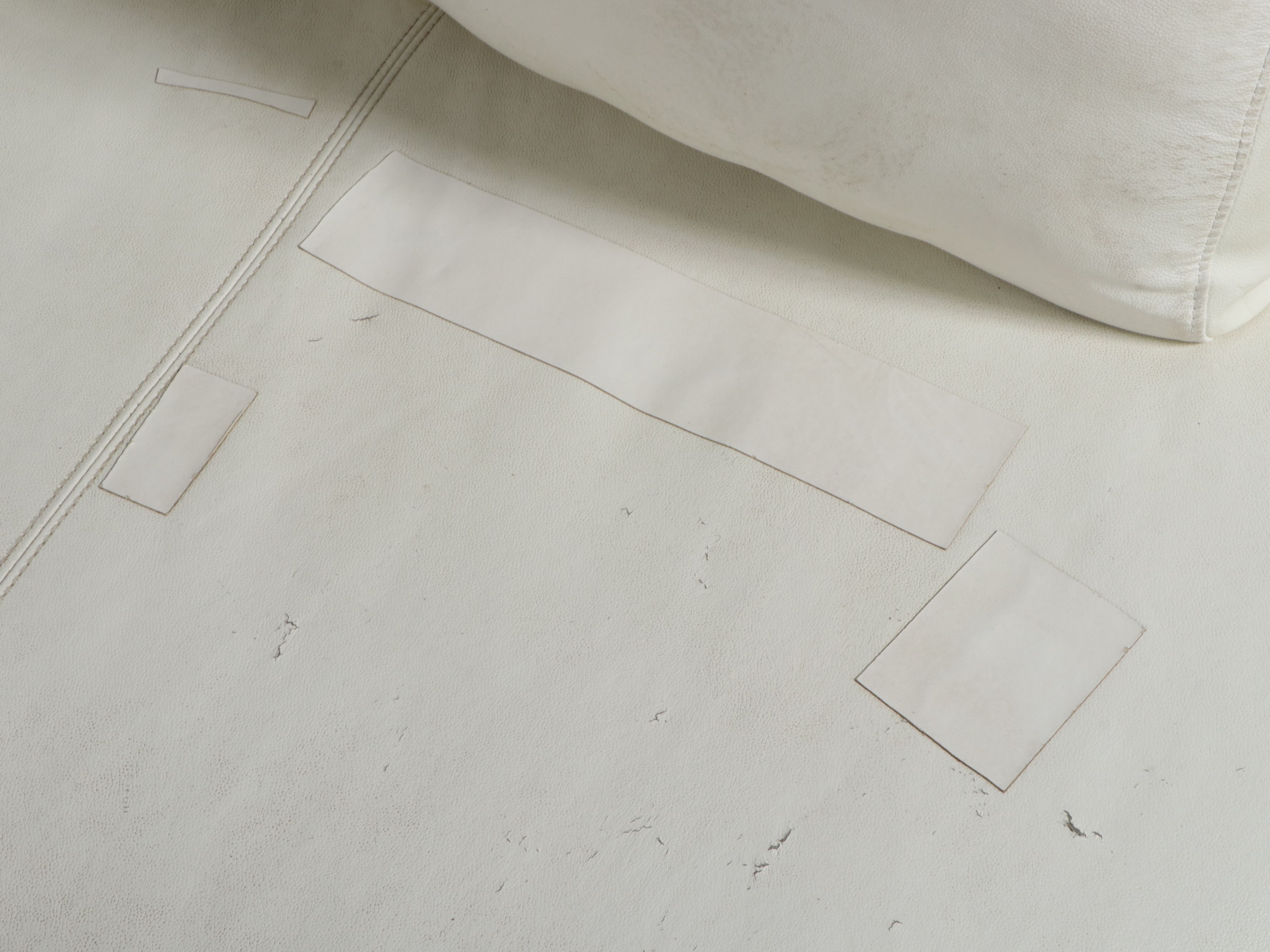 Contemporary White Bonded Leather Curved Sectional Sofa and Ottoman