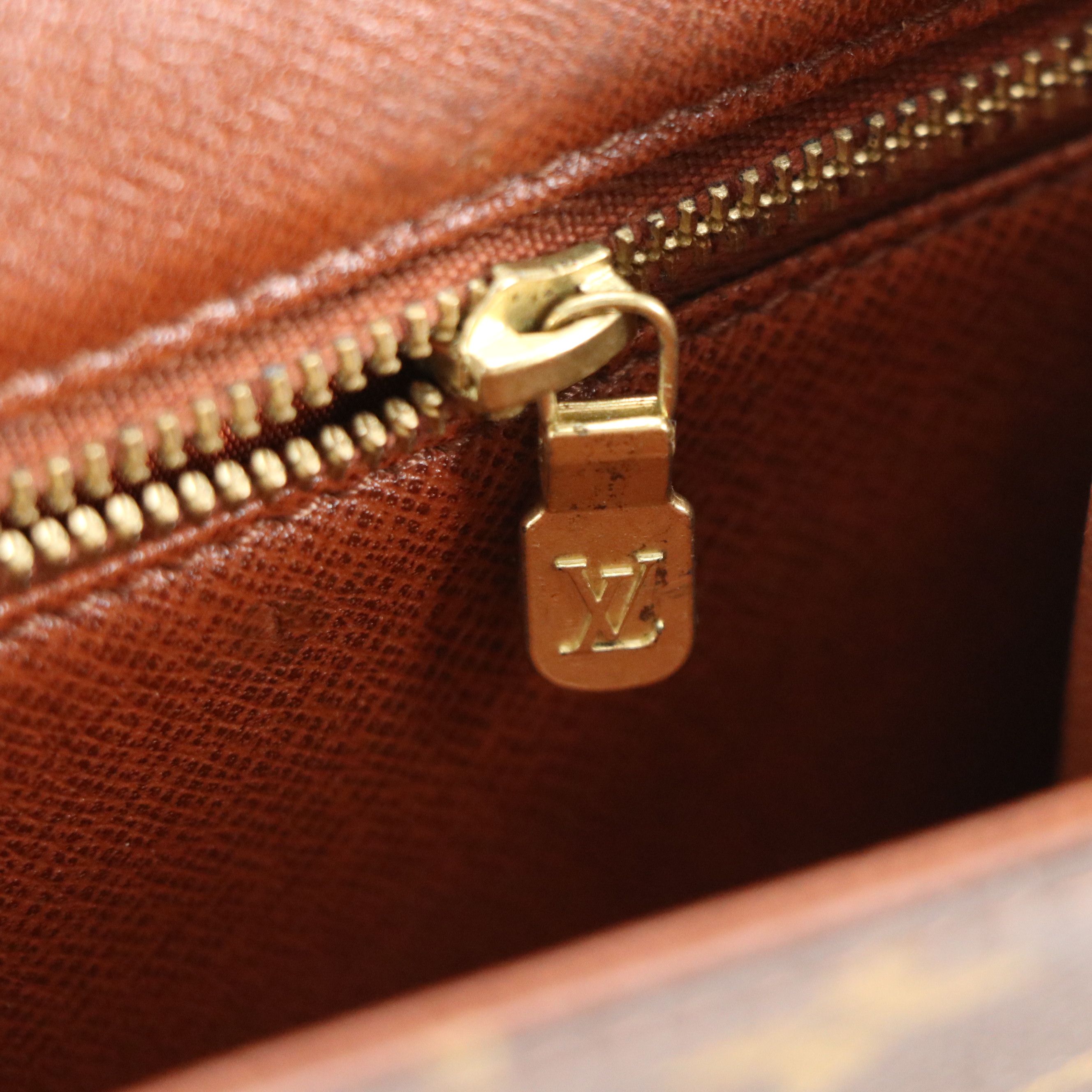 Louis Vuitton Pochette Dame 26 Clutch in Monogram Canvas and Leather