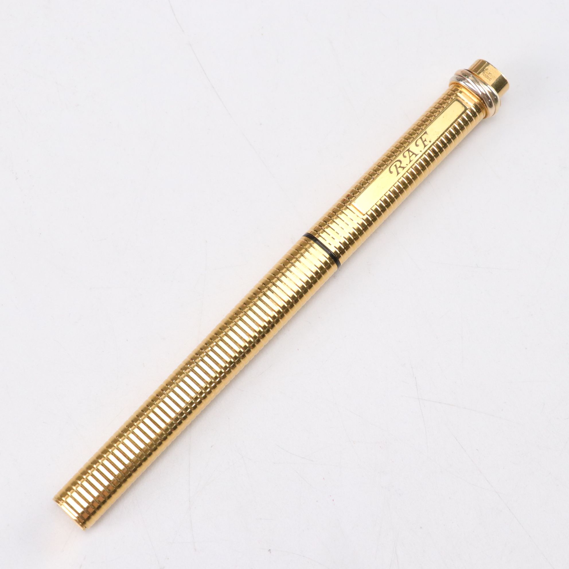 Must de Cartier Vendôme Trinity Oval Fountain Pen