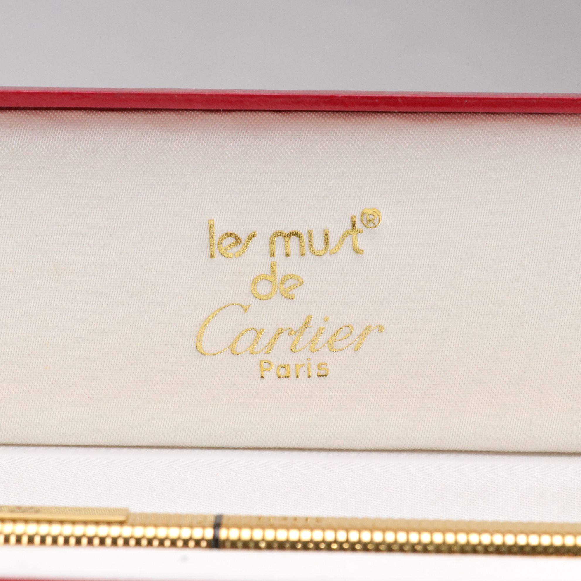 Must de Cartier Vendôme Trinity Oval Fountain Pen