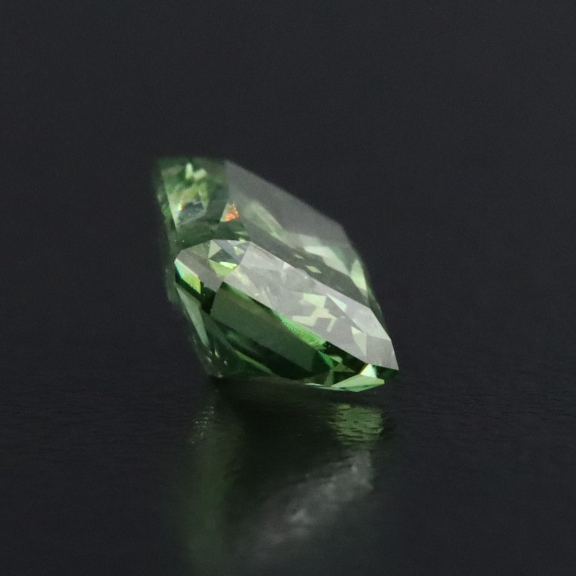 Loose 1.81 CT Lab Grown Fancy Vivid Green Diamond with IGI Report