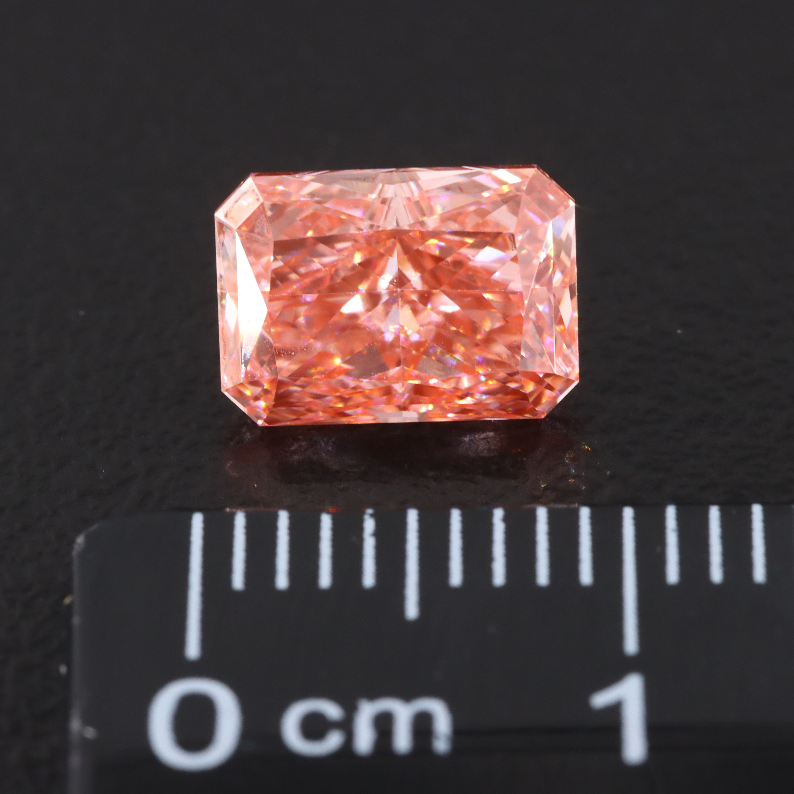 Loose 1.97 CT Lab Grown Fancy Vivid Pink Diamond with IGI Report