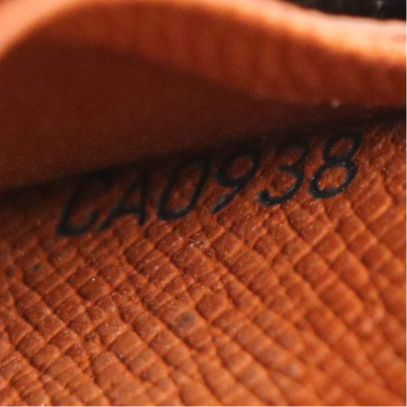 Louis Vuitton Zippy Wallet in Monogram Canvas