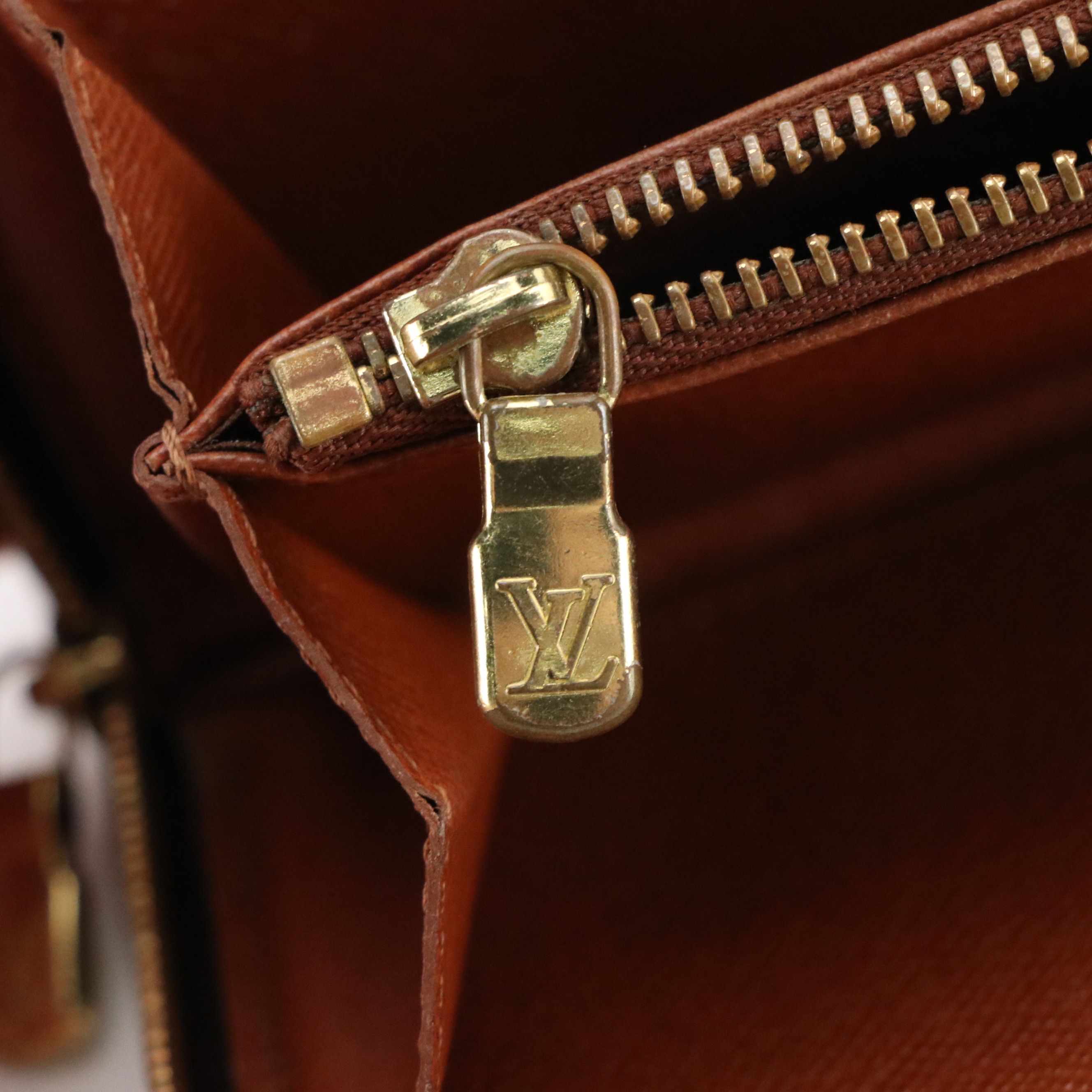 Louis Vuitton Zippy Wallet in Monogram Canvas