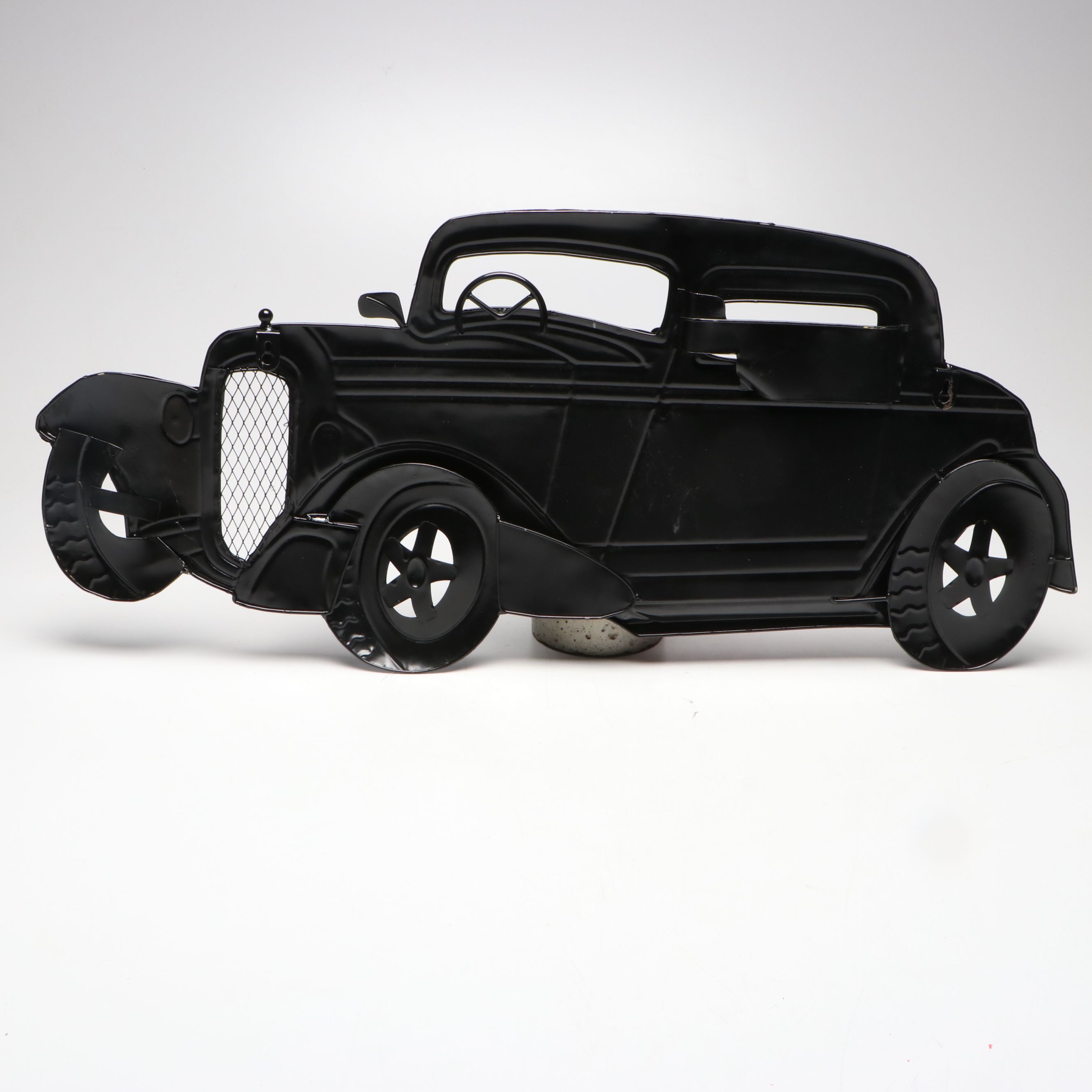 Classic Vintage Car Metal Wall Hanging