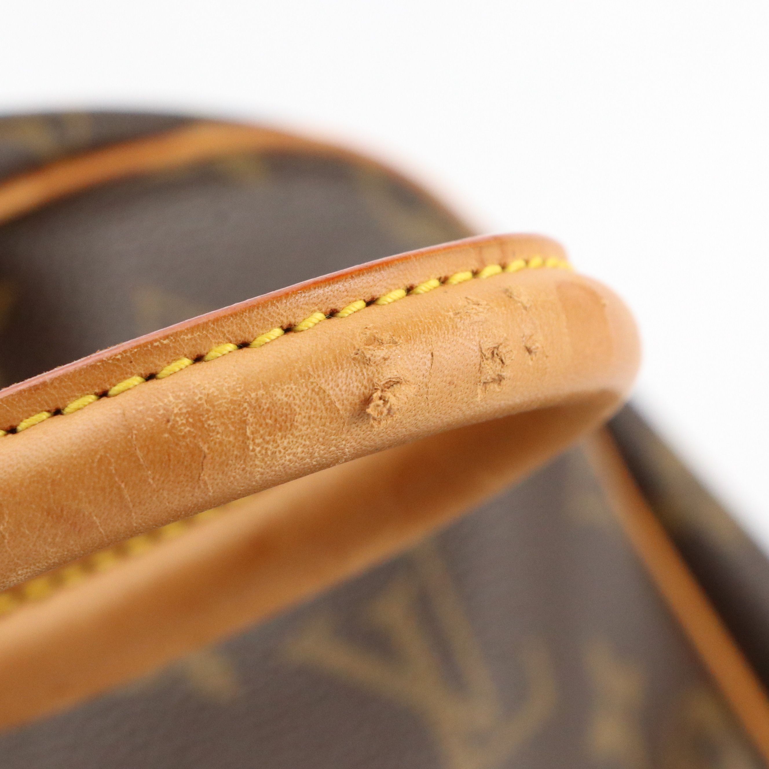 Louis Vuitton Deauville Handbag in Monogram Canvas and Vachetta Leather