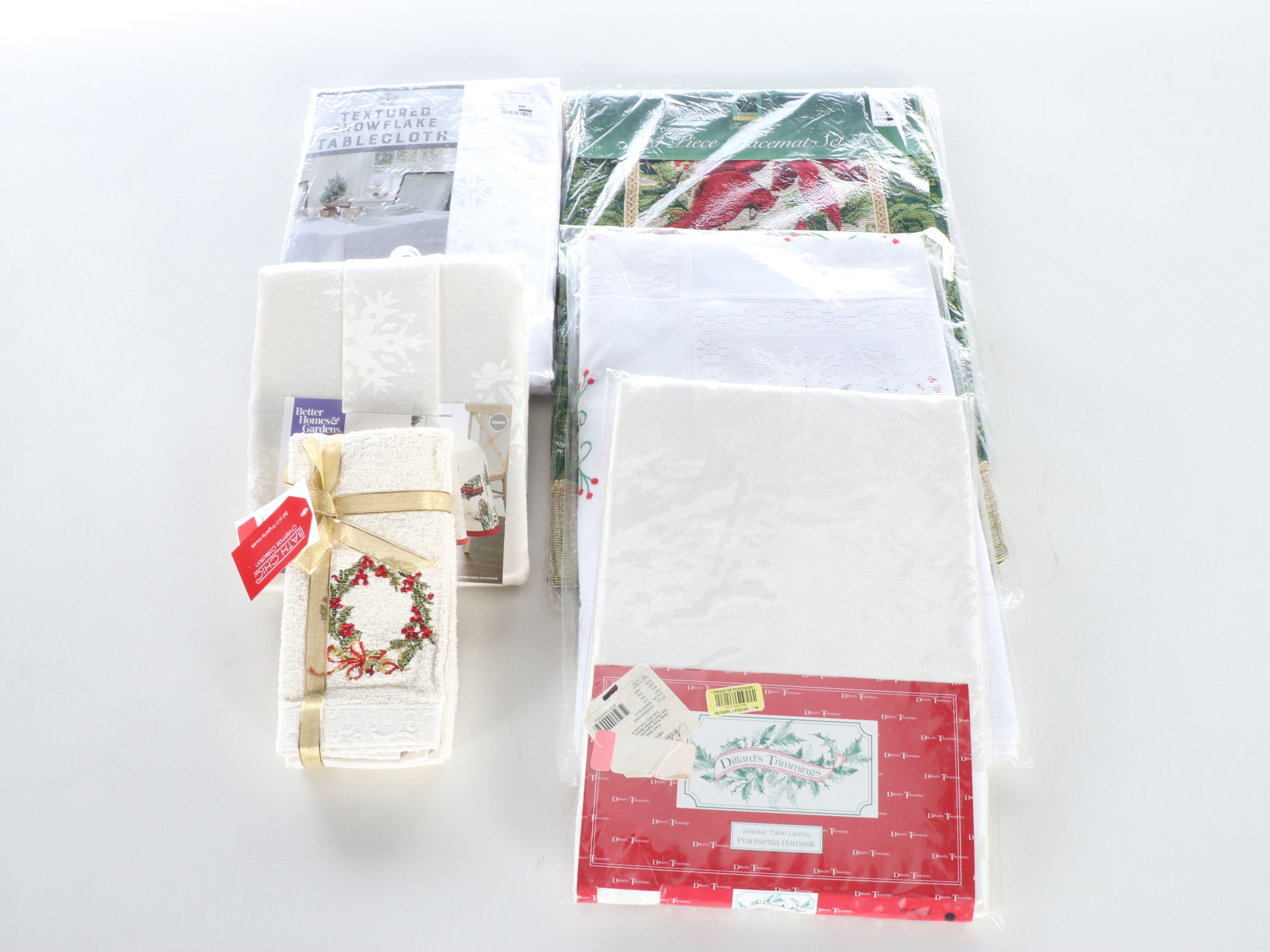 Better Homes & Gardens Christmas Tablecloth with More Seasonal Table Linens